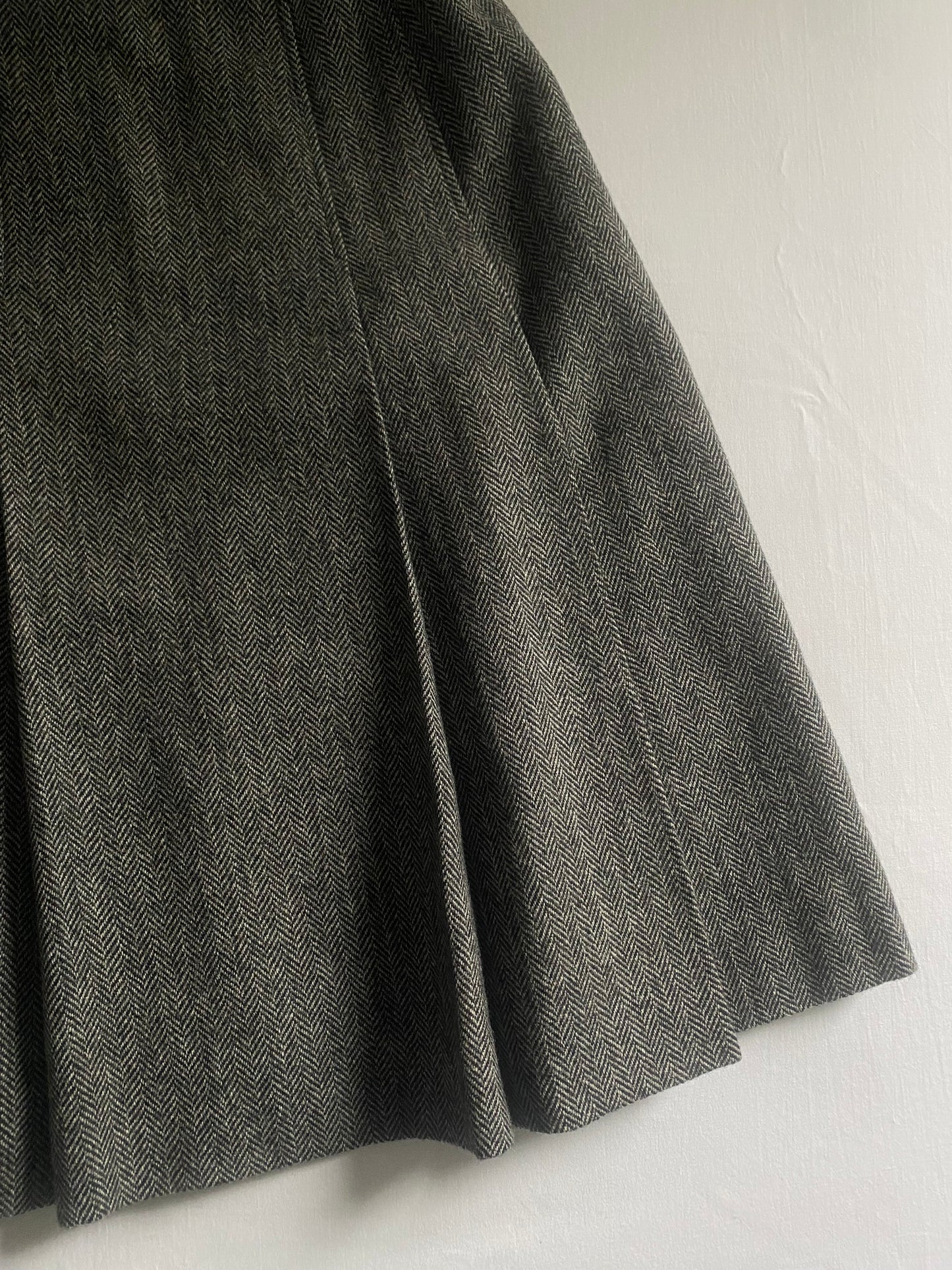 Fustă Vintage Burberry Plisată 👧 | 100% Lână 🐑 | Made in England 🏴 | Mărime M Aproximativă | Elegantă Clasică