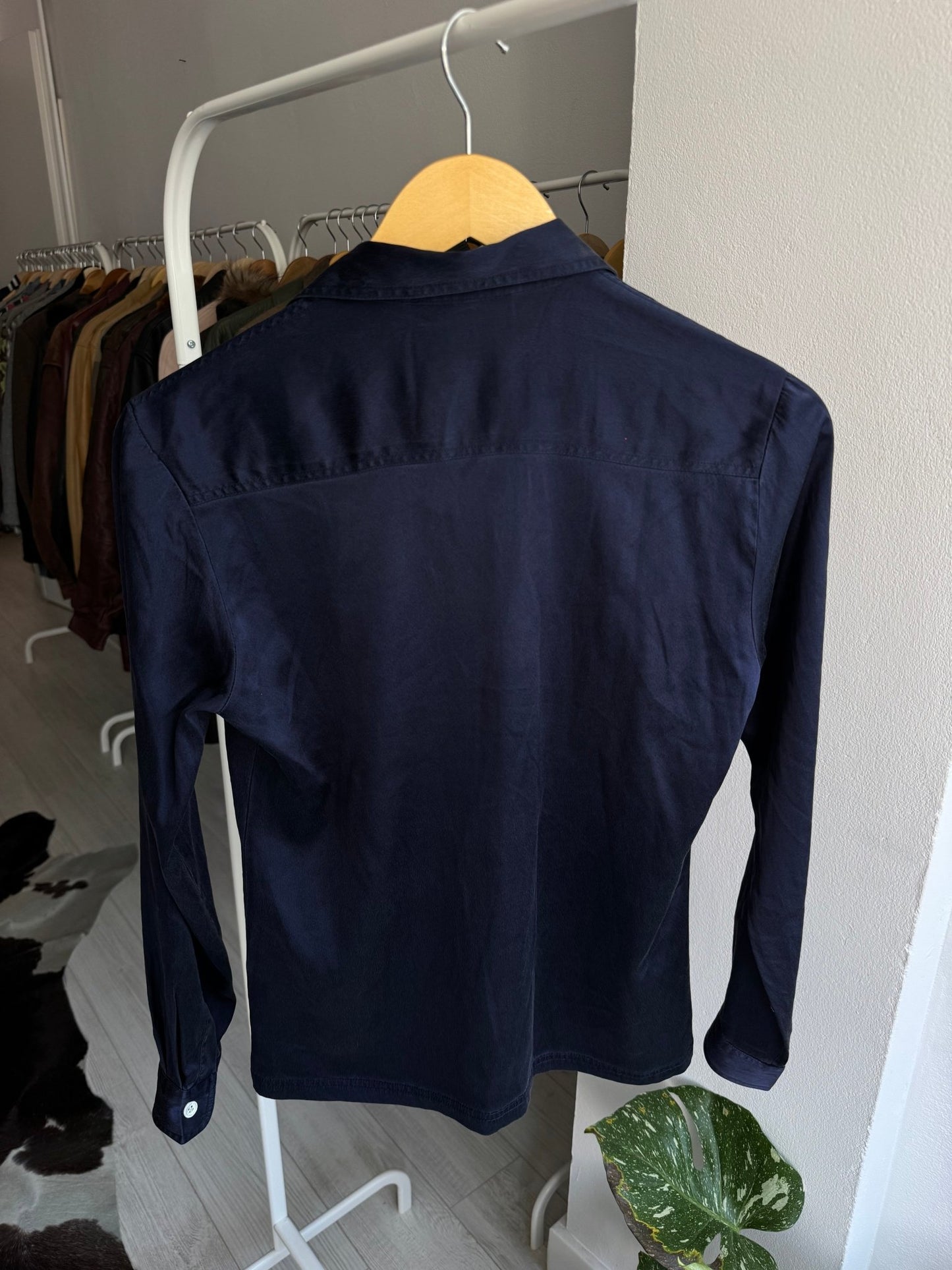 ✨ Cămașă Vintage Damă Navy din Mătase – M - anbracaminte