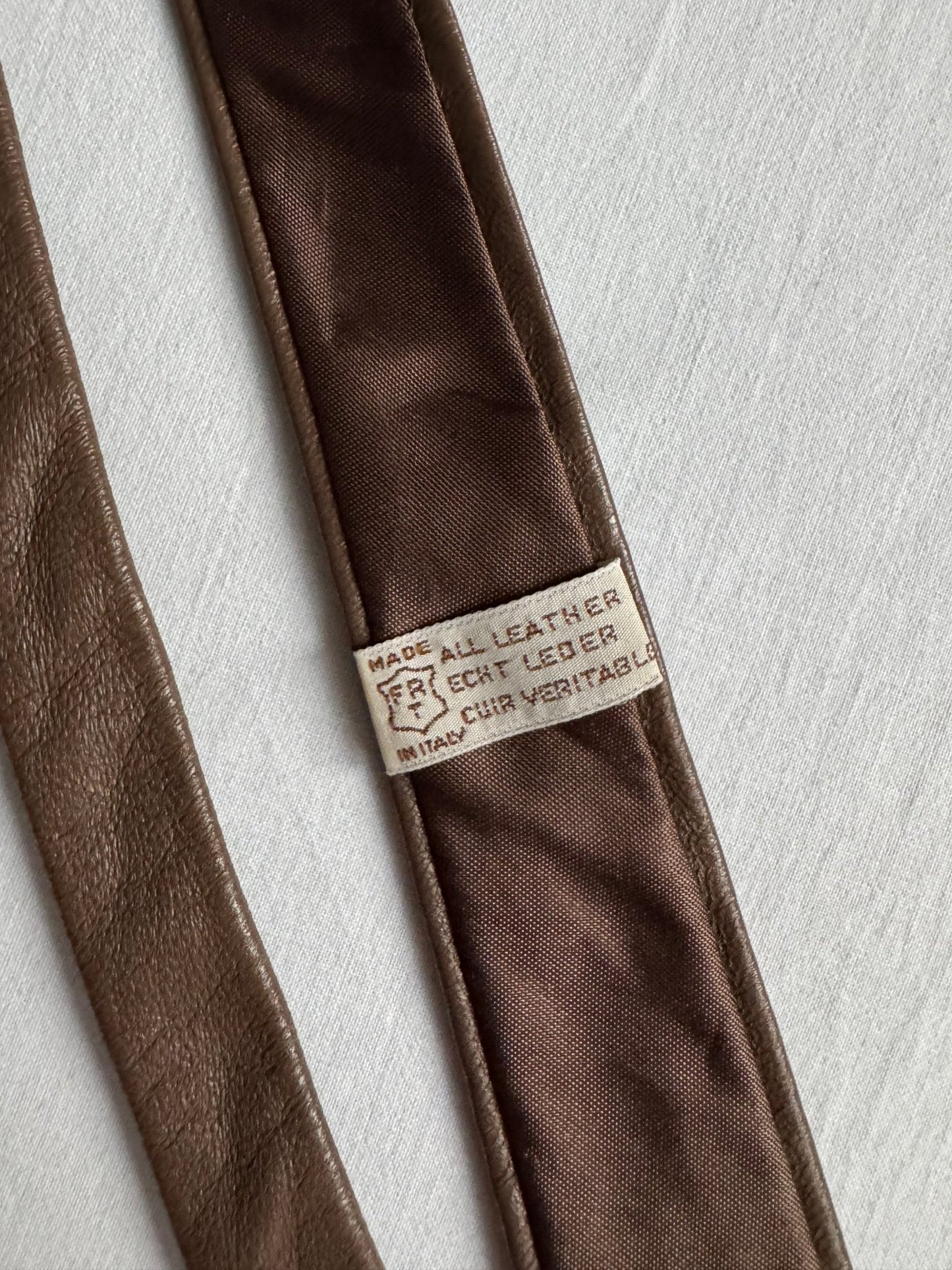 👔 Cravată Vintage Skinny din Piele Maro Închis – Made in Italy - anbracaminte