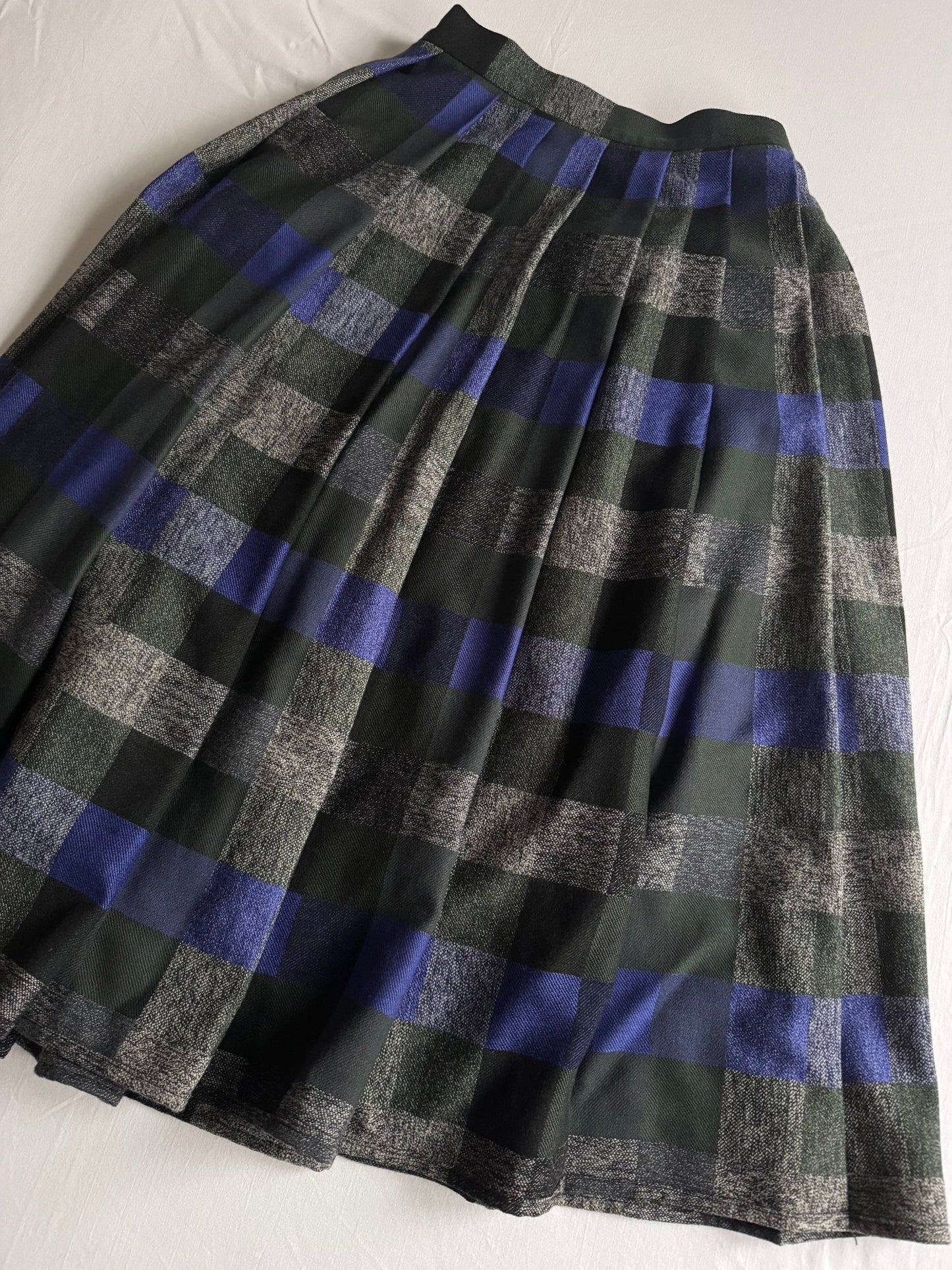 š§µ FustÄ Vintage din LĆ¢nÄ cu Model Plaid (MÄrime IT 40 ā S) - anbracaminte