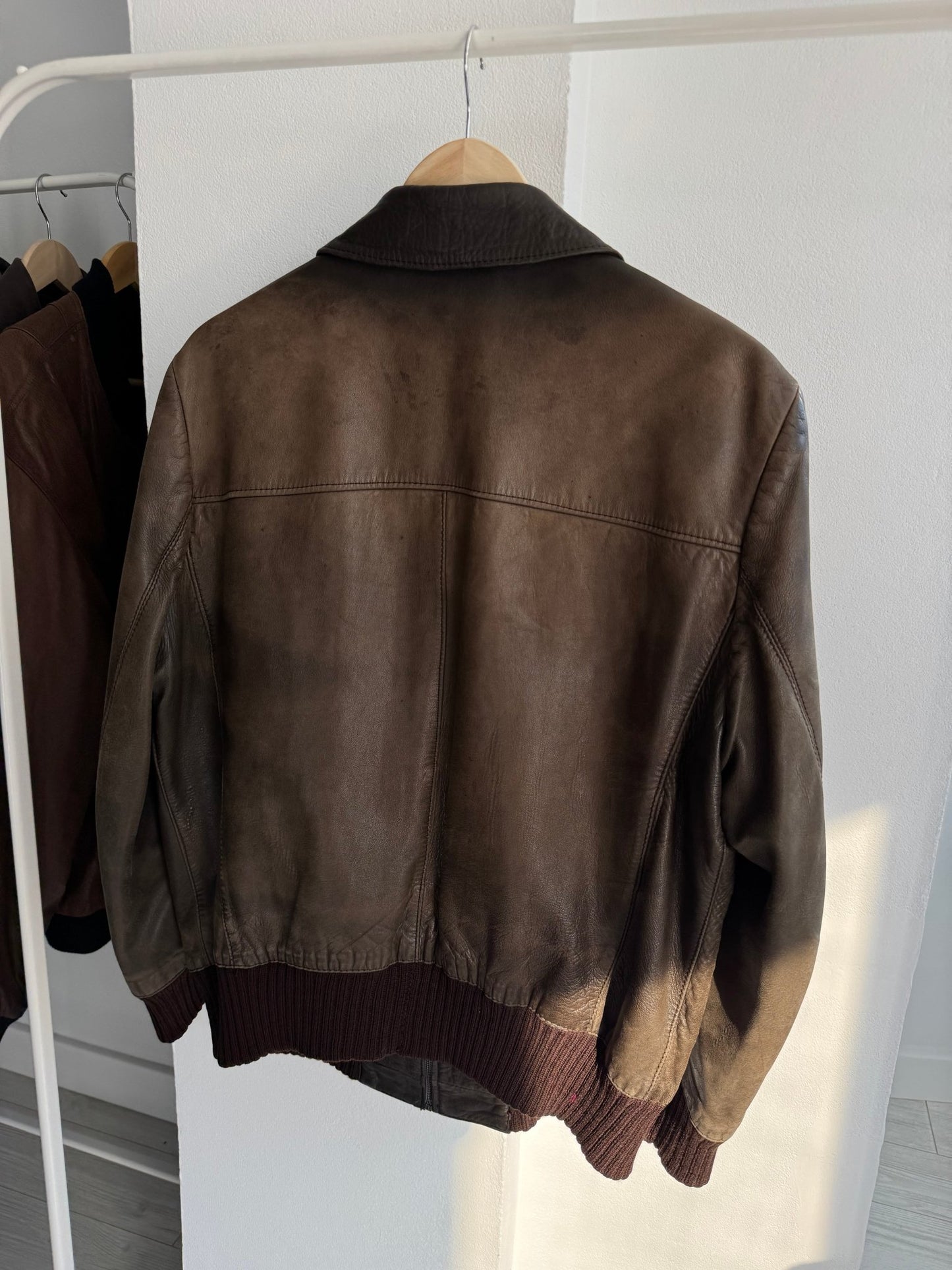 🤎 Geacă Vintage Bărbați din Piele Maro – Faded & Patina – Cropped Fit (M) - anbracaminte