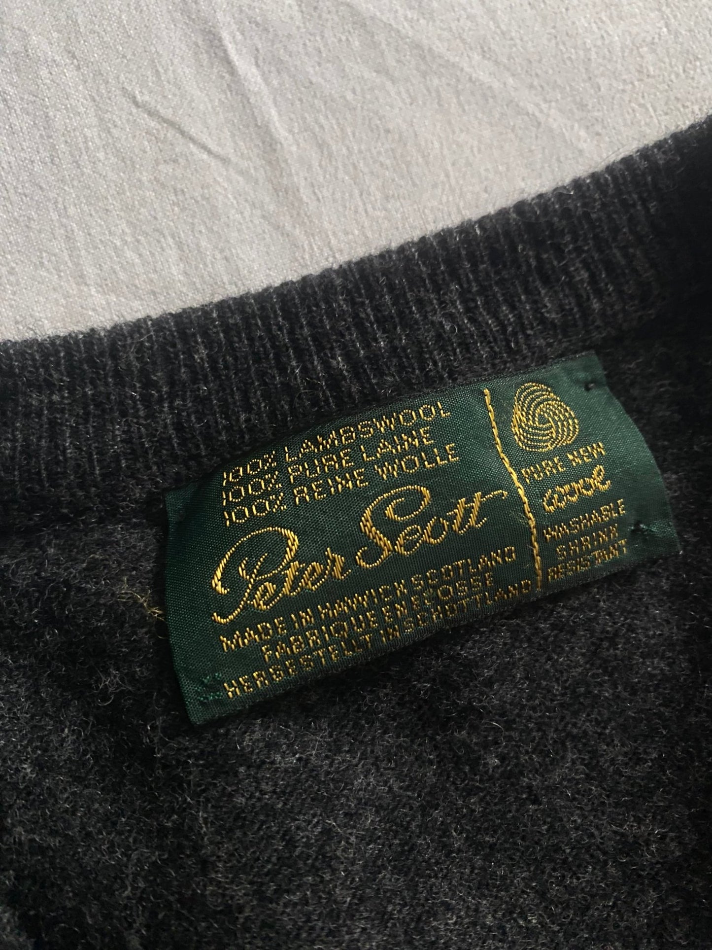 Pulover Vintage Peter Scott – Dark Grey V - Neck – 100% Lână Virgină – Made in Scotland – UK 42 - anbracaminte