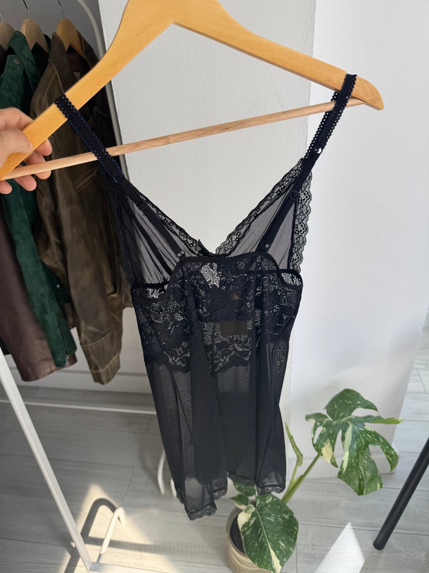 ✨ Top Y2K Black Lace – S/M Damă - anbracaminte