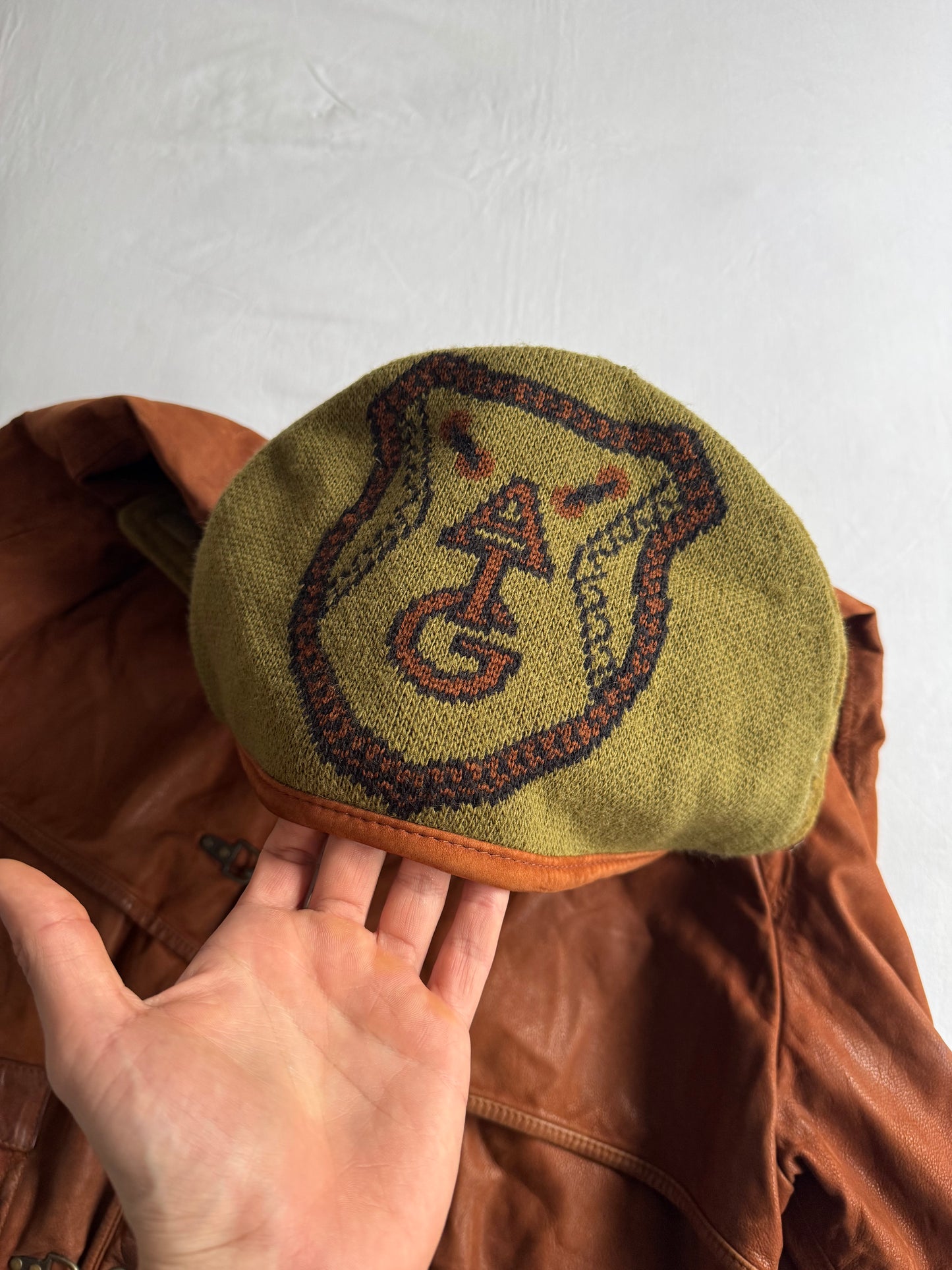 🧥 Geacă Vintage Bărbați Maro din Piele Full Grain cu Fireman Clasp și Glugă Detașabilă – XL