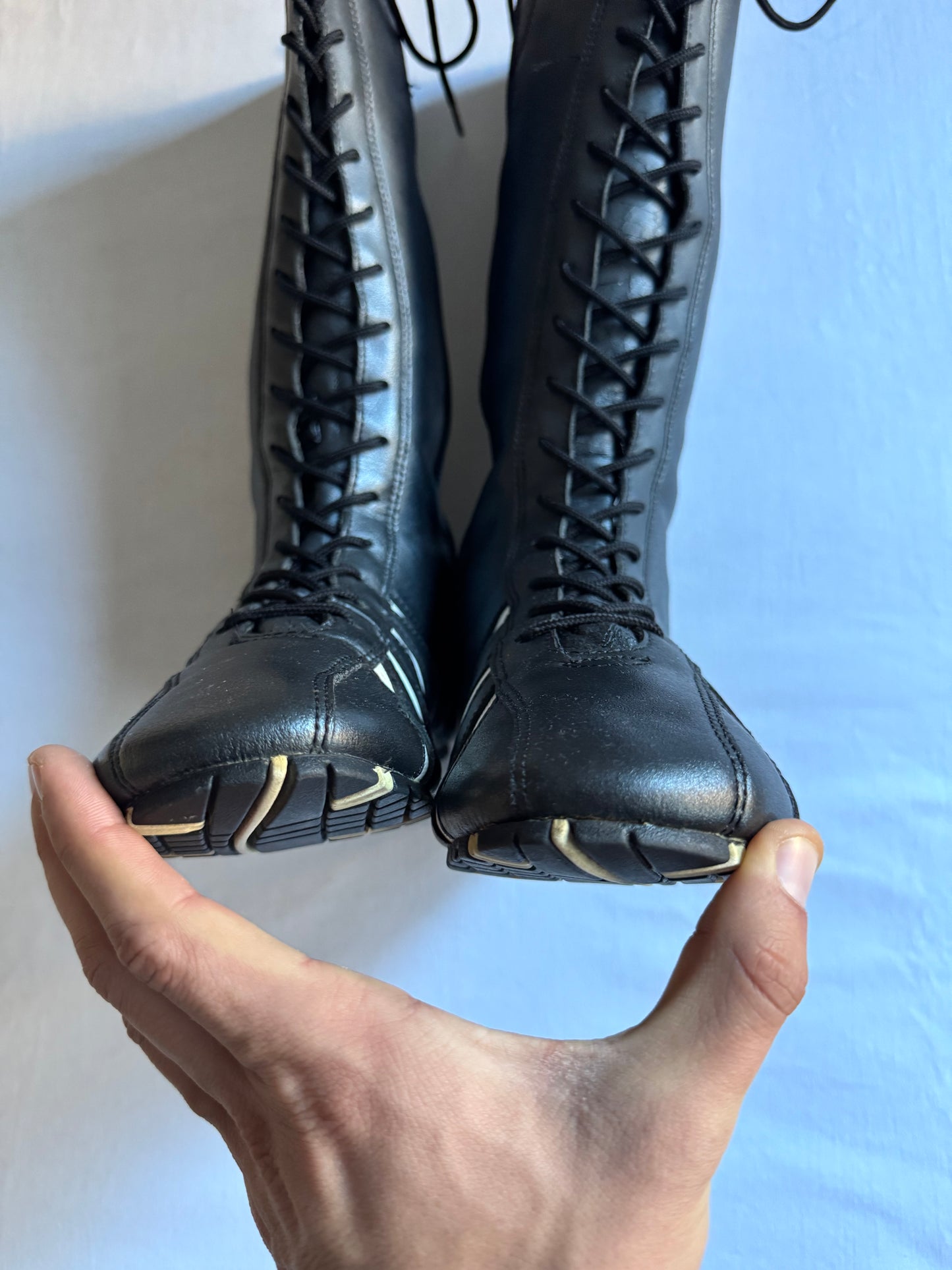 🥊 Cizme vintage Levi’s Boxing – piele neagră – mărimea 39