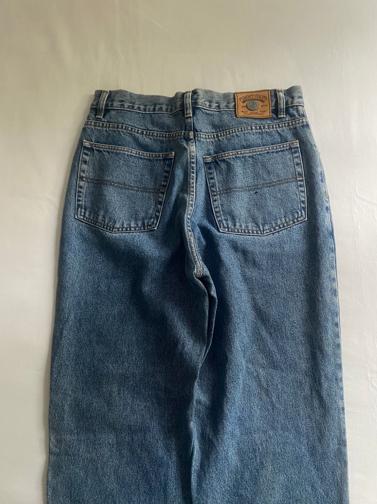 👖 90’s Vintage Tommy Hilfiger Light Wash Baggy Jeans
