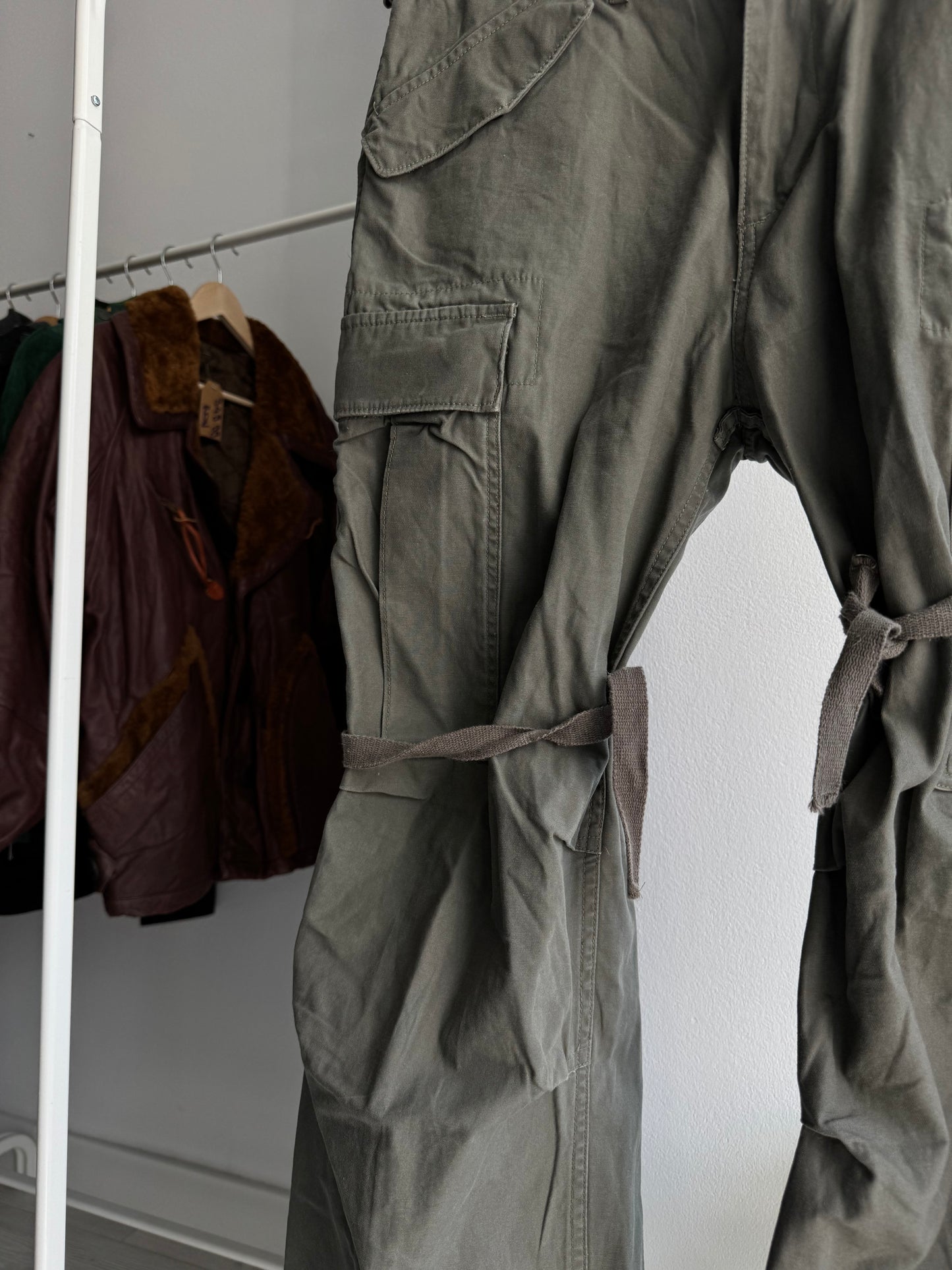 🪂 Pantaloni Cargo Baggy Y2K Bondage Style – Approx. W32 – Ajustabili
