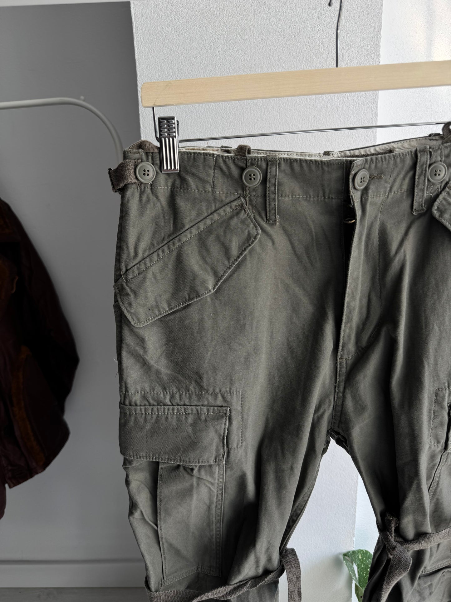 🪂 Pantaloni Cargo Baggy Y2K Bondage Style – Approx. W32 – Ajustabili
