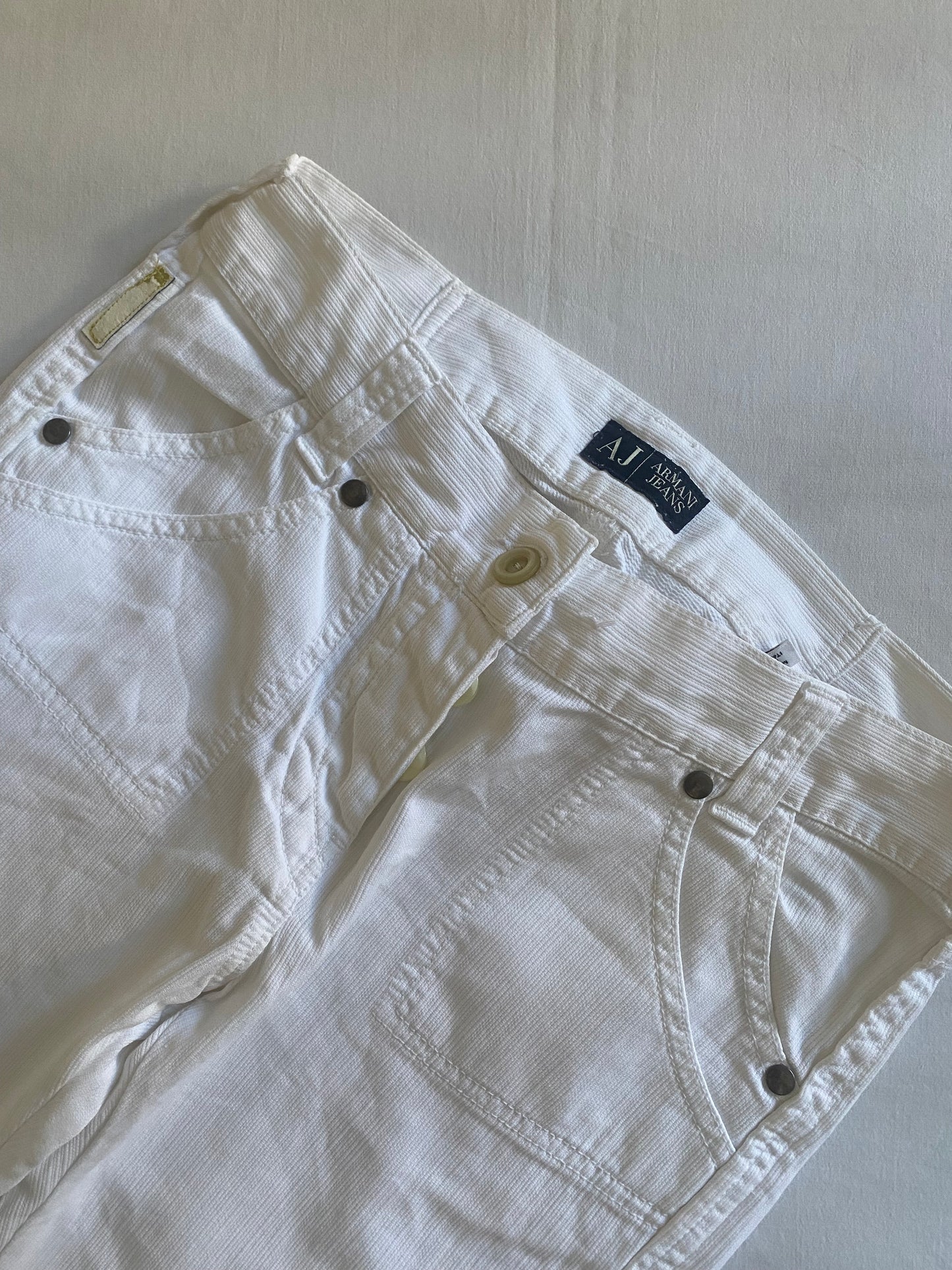 Pantaloni albi Y2K Armani – Made in Italy – Mărimea 28