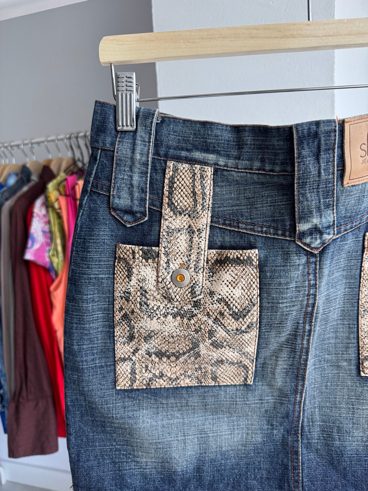 🐍 Fustă Denim Y2K cu Efect Snakeskin | Made in Italy – M Damă