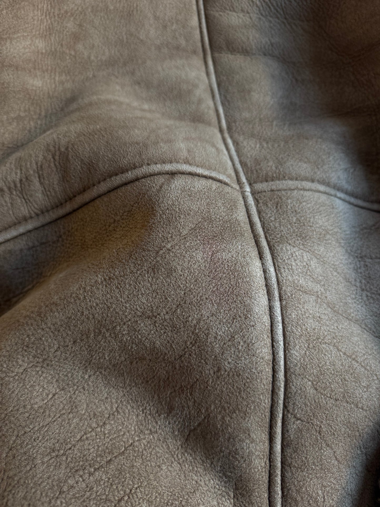 🐑 Geacă Vintage din Shearling Natural Maro Deschis – M (Cropped Bomber Fit)