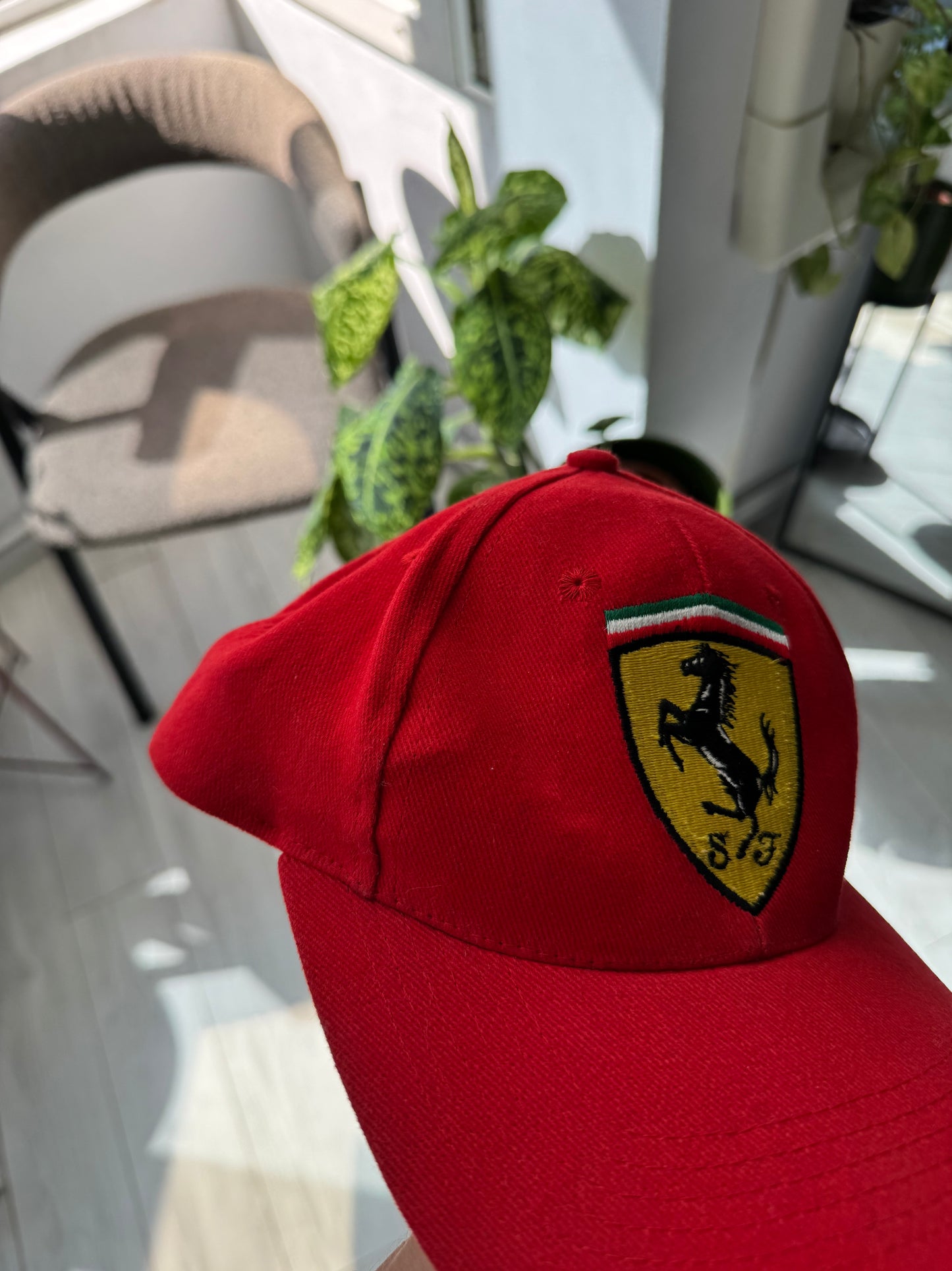 🏎️ Șapcă Vintage Ferrari – One Size