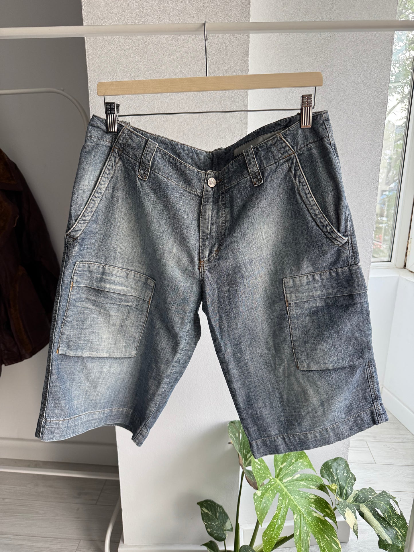 👖 Y2K Cargo Jorts Calvin Klein – W33