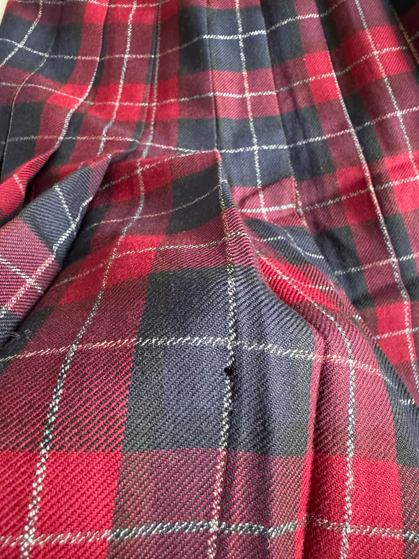 🧍‍♀️ Fustă Vintage din Lână Virgină Tartan – S (IT 42)