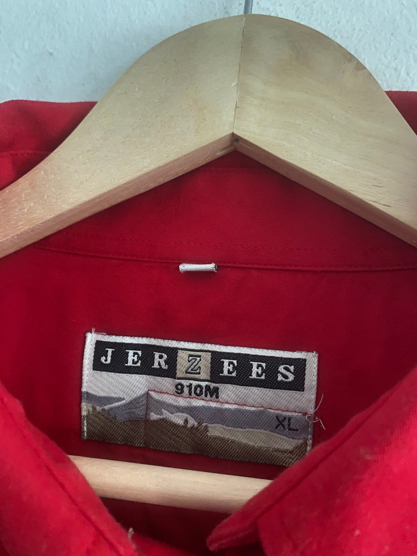 Cămașă Vintage Ferrari Roșie cu Guler – Model Rar, Mărime XL