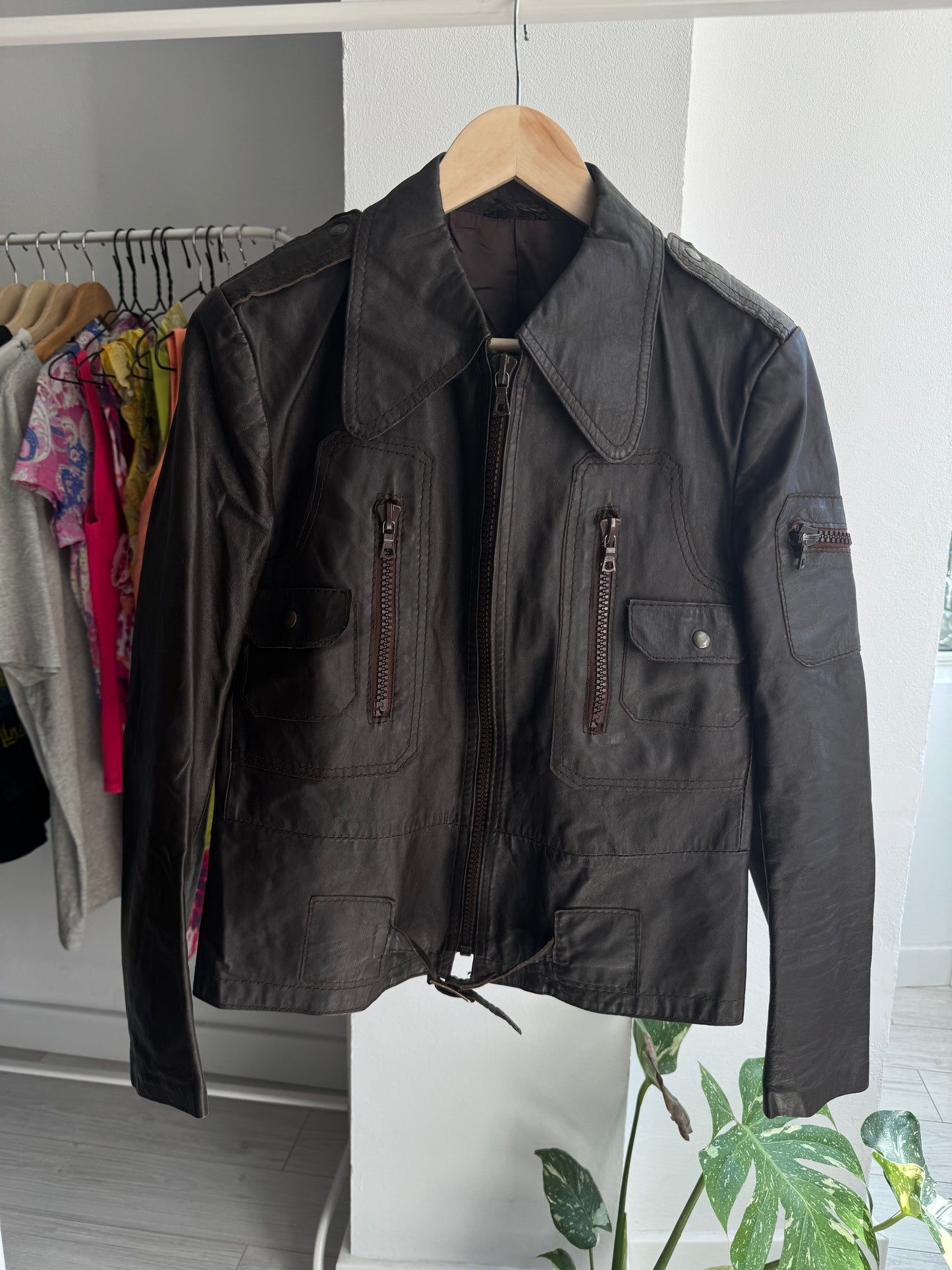 🧰 Geacă Utility din Piele Maro Închis Anii ’80 – Approx. M/L Damă