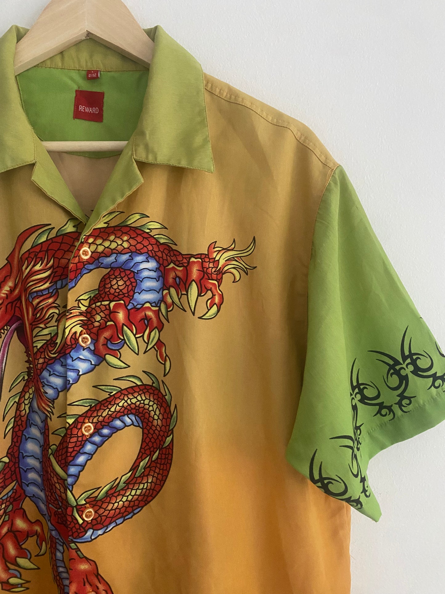 🐉 Cămașă Y2K Dragon Printed – Mărime L
