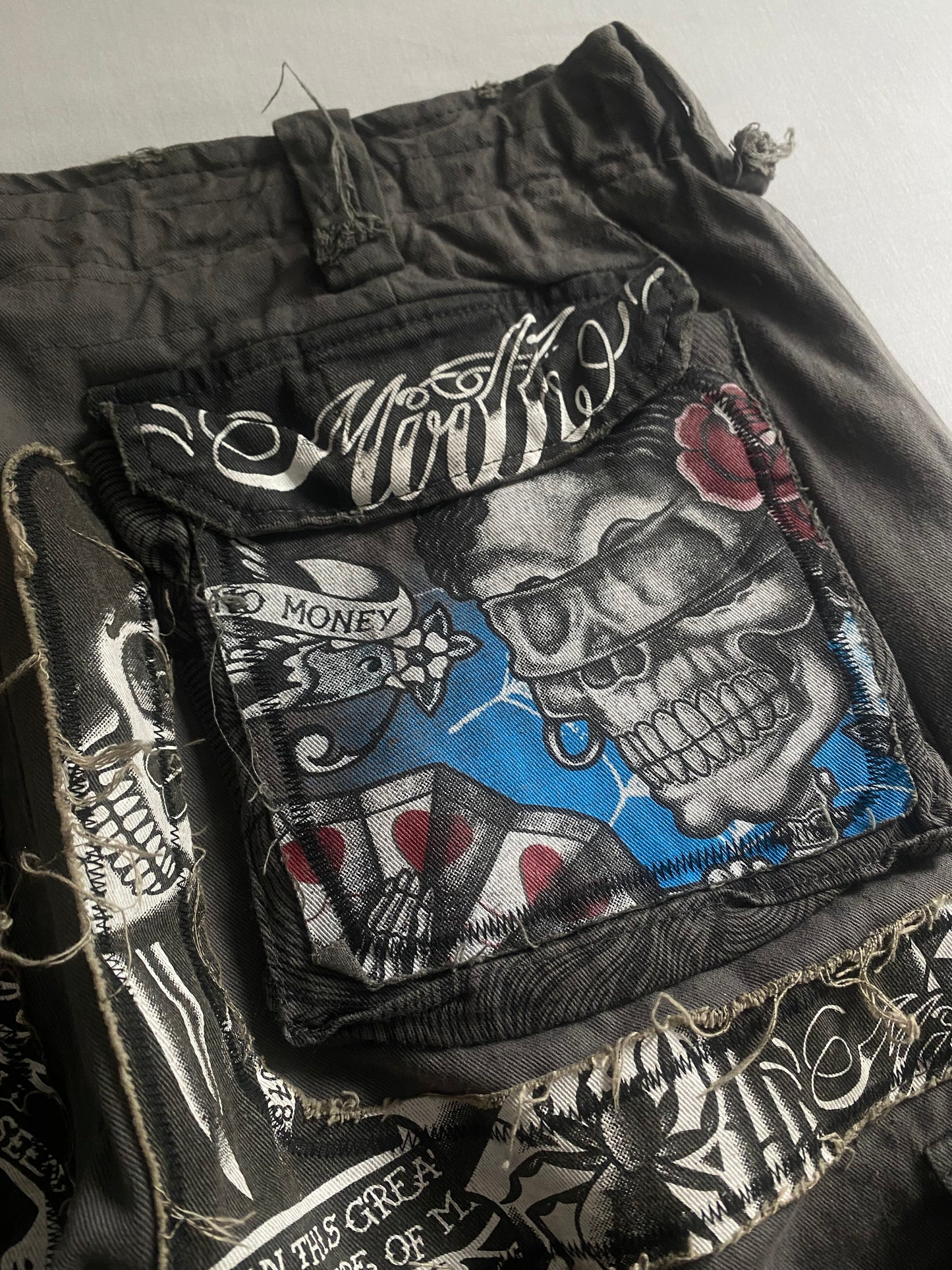 Pantaloni scurți cargo Y2K cu imprimeu original, mărimea US 34 🎨