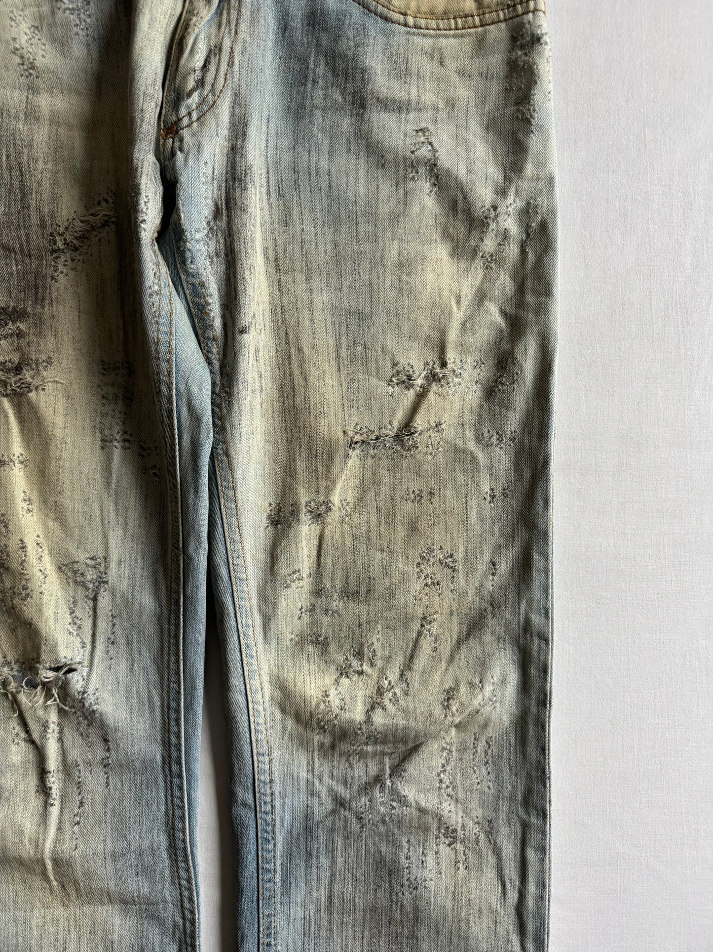 ⭐ Blugi Dolce & Gabbana SS2006 Runway – Eyelet & Leather Belt Loop, Distressed Look (mărimea US 31)