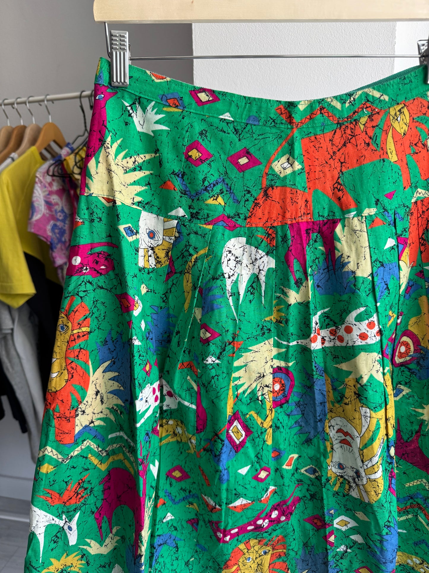 🌴 Fustă Vintage cu Jungle Print – Approx. M/L Damă