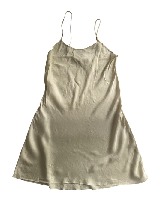 🤍 Top Vintage Alb din Mătase – Mărime M – Stil Clasic