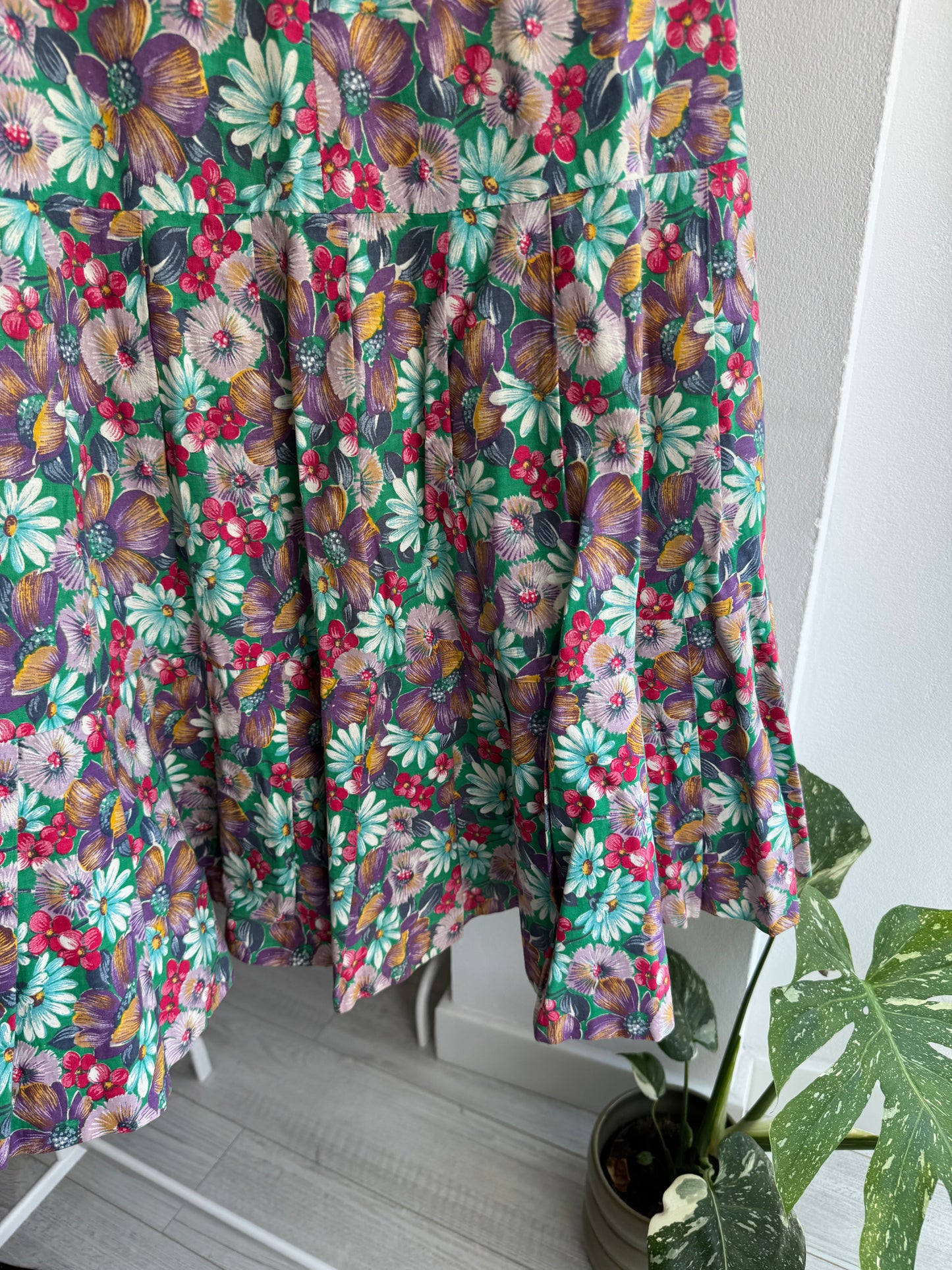 ☀️ Fustă Vintage Floral cu Print – Approx. M Damă