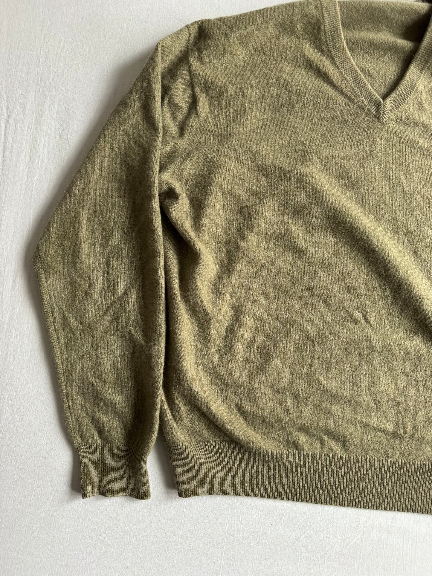 🧶 Pulover Vintage Bărbați Verde-Khaki din Cașmir cu Guler V – L