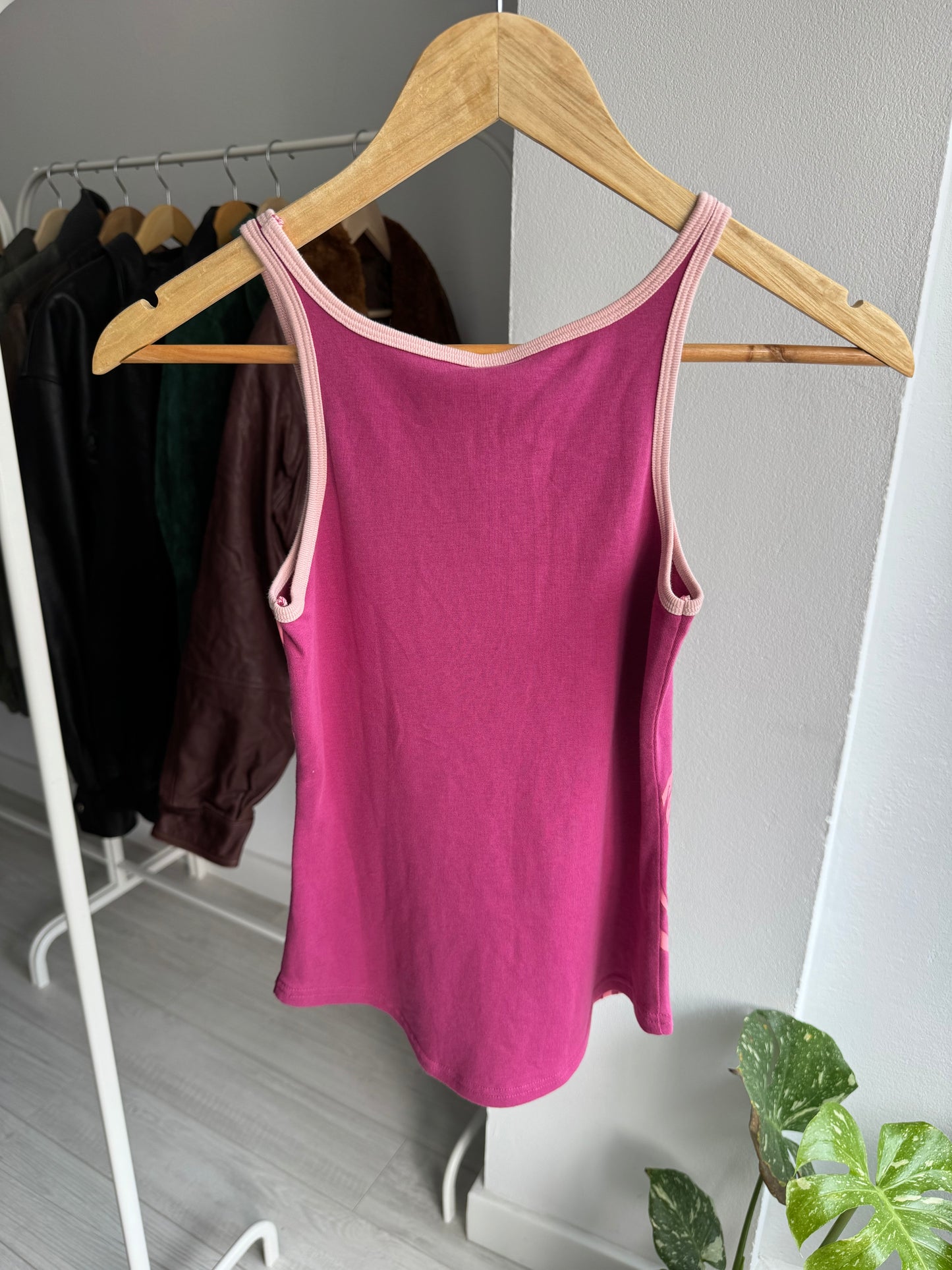 ✨ Top Y2K Graphic – M Damă – New With Tags