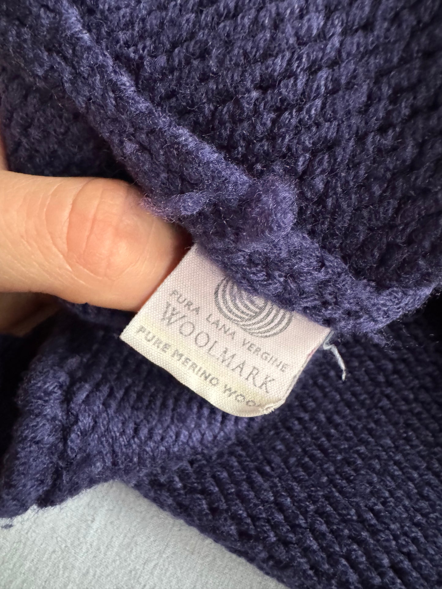 🙆‍♀️ Cardigan Y2K Damă Mov Închis din Lână Merino – aprox. S / M