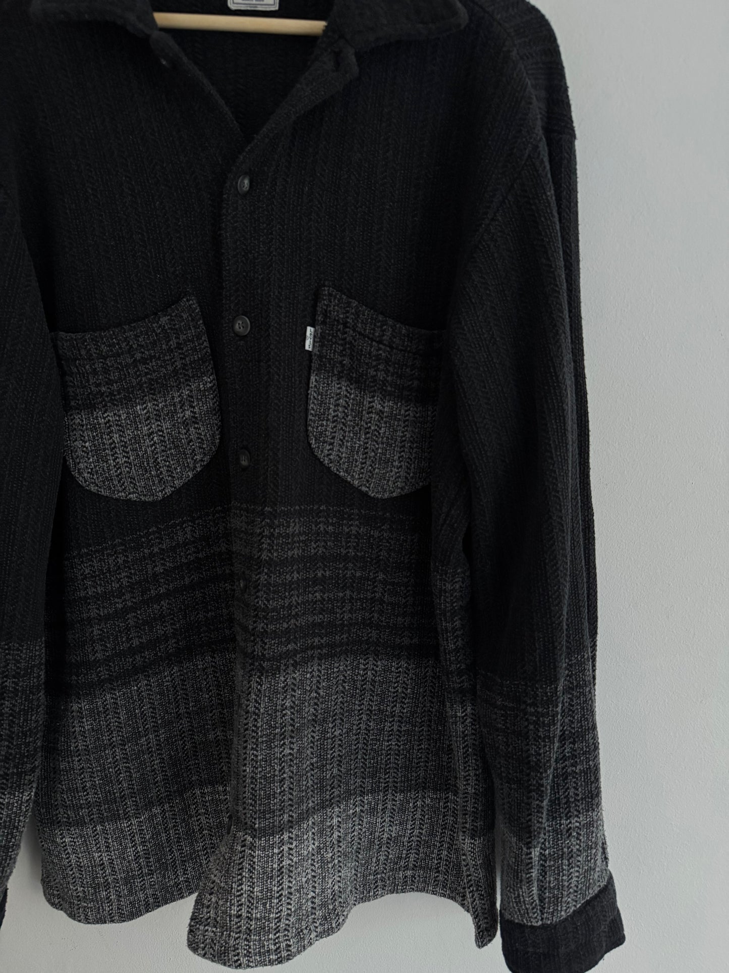 🧶 Overshirt Vintage Bărbați Levi’s Negru Tricotat din Bumbac și Acril – L