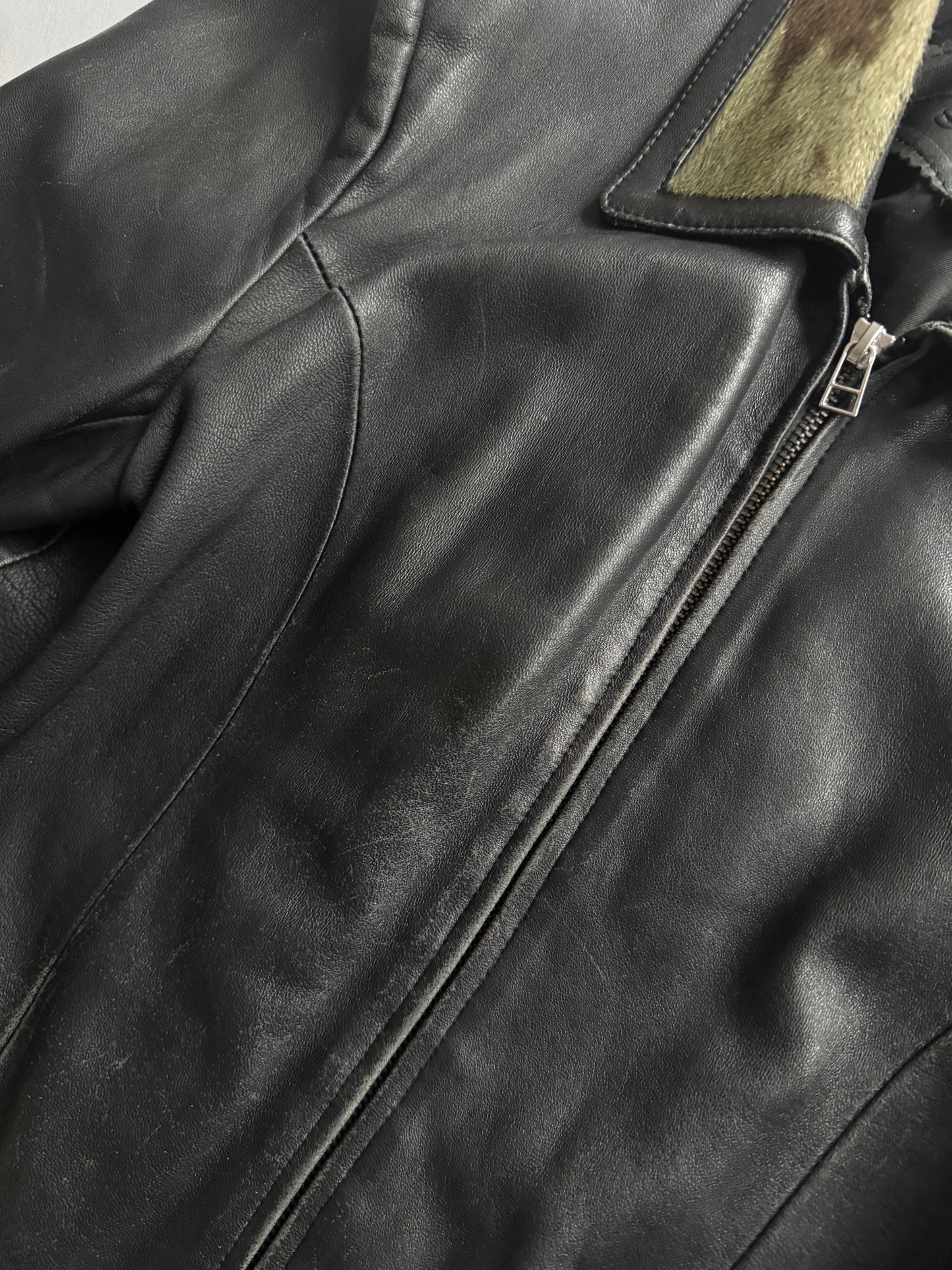 🖤 Geacă Vintage Damă din Piele Neagră cu Aplicații Păr Animal – XXL