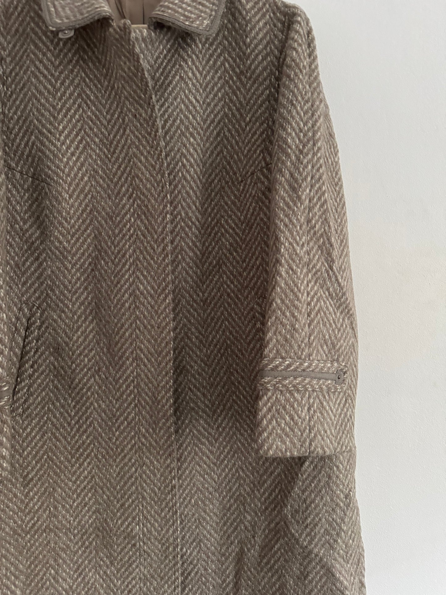 🧥 Palton Vintage Texturat din Lână Virgină și Mohair – Damă (M/L aprox.)