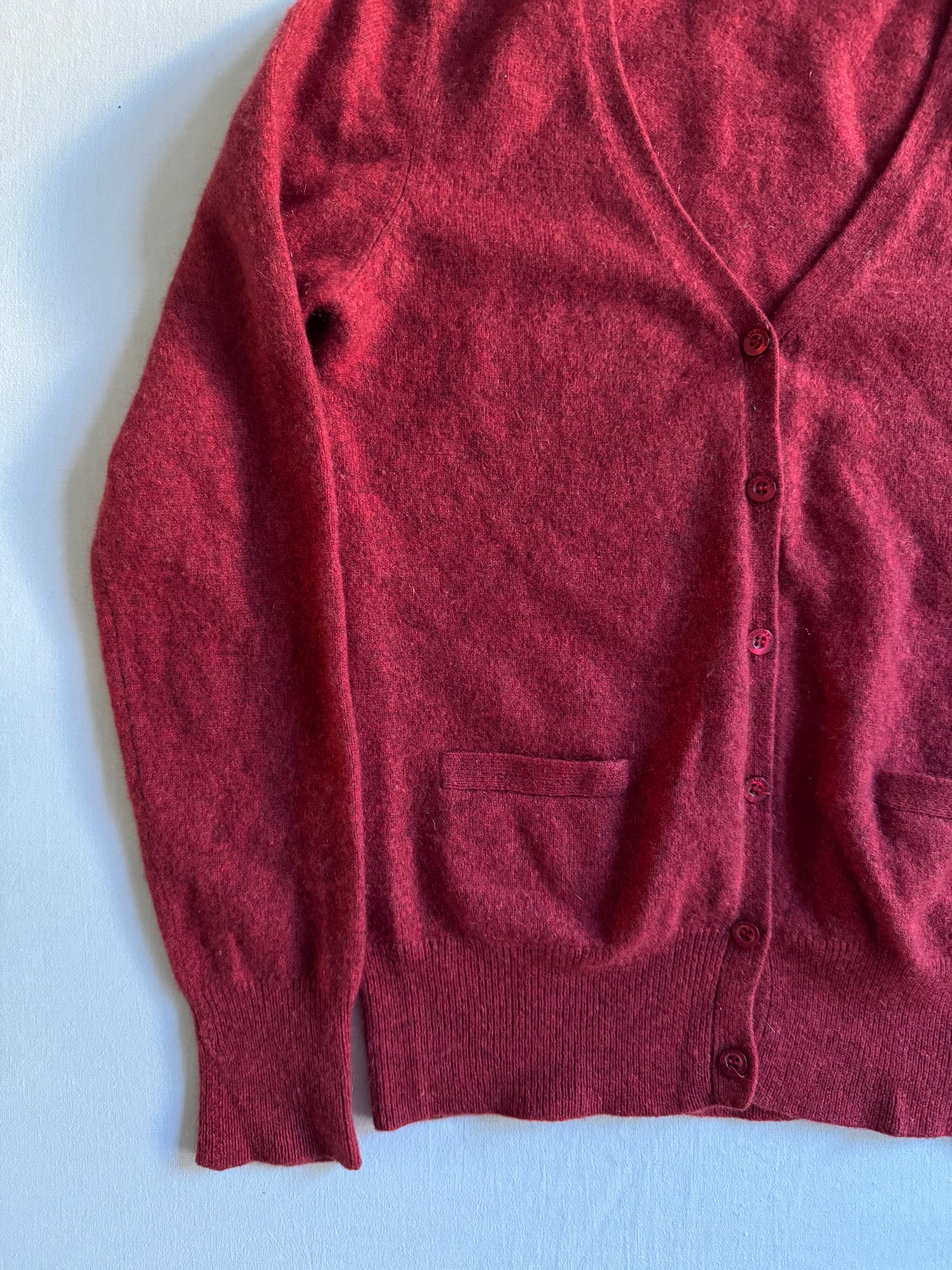 🧶 Cardigan roșu din cașmir – mărimea S femei