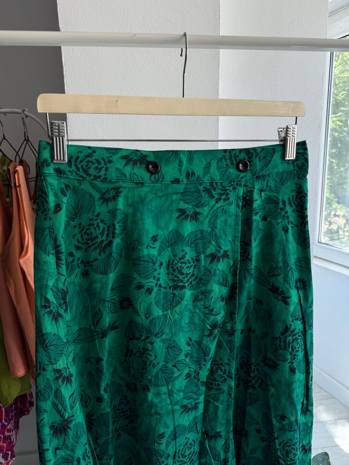 🌲 Fustă Vintage Verde cu Print Floral – Approx. M Damă