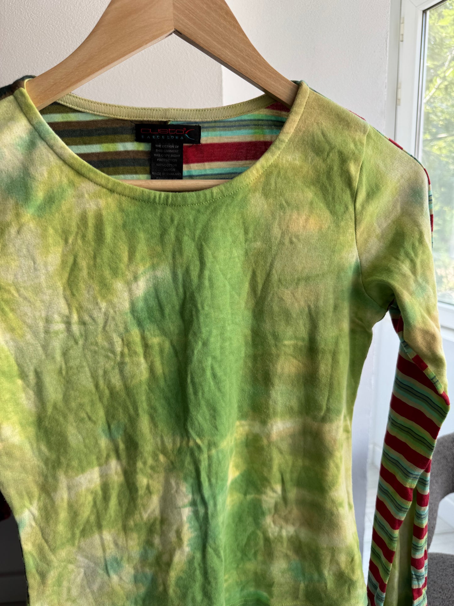 ✨ Top Imprimat Tie Dye & Dungi Custo Barcelona Y2K | Mâneci Evazate – S/M Damă