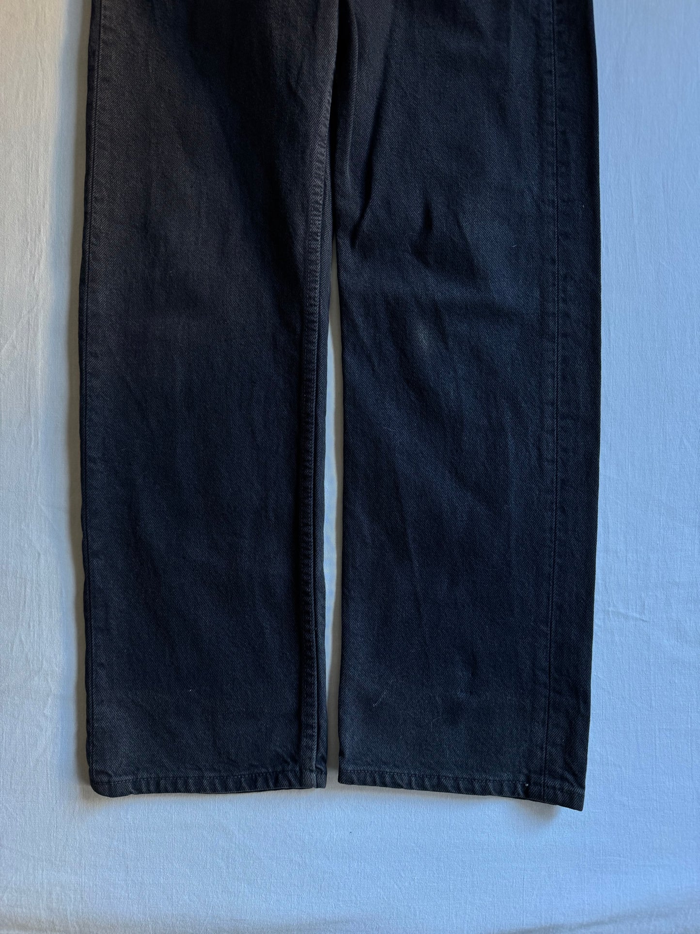 ☕️ Blugi vintage Levi’s 501 – Dark Black Washed – Made in USA – mărimea W30 x L30