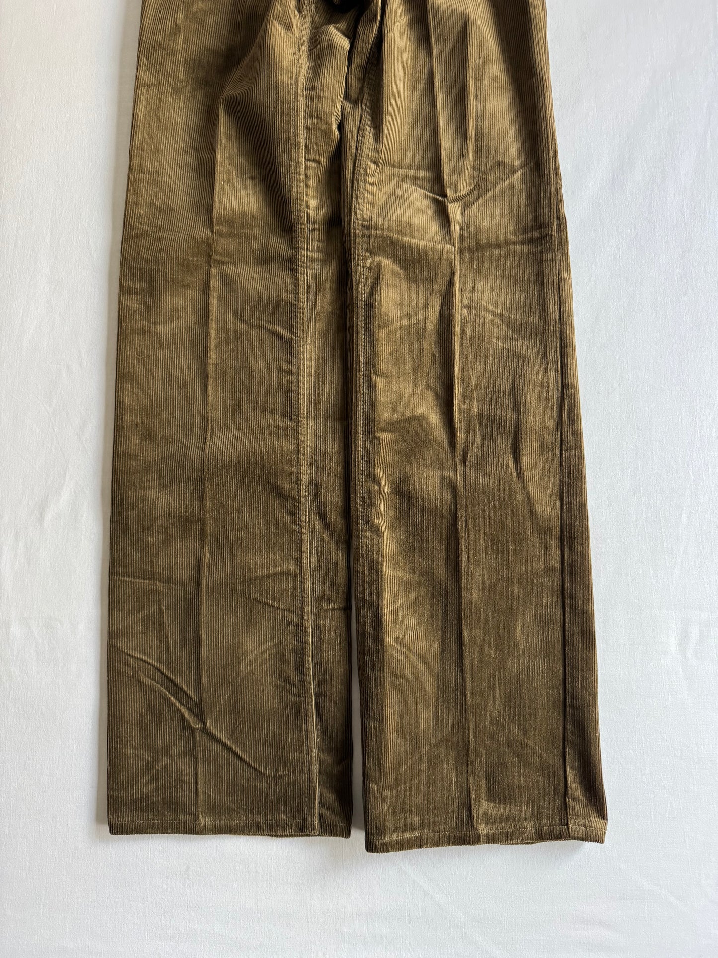 🤠 Pantaloni Wrangler Deadstock din Catifea (Corduroy) – Vintage 70’s – Olive Brown