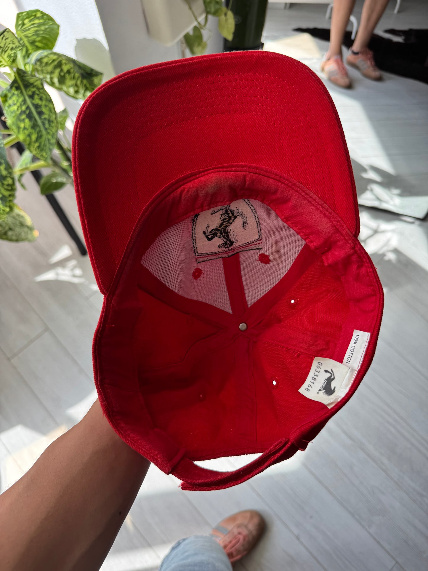 🏎️ Șapcă Vintage Ferrari – One Size
