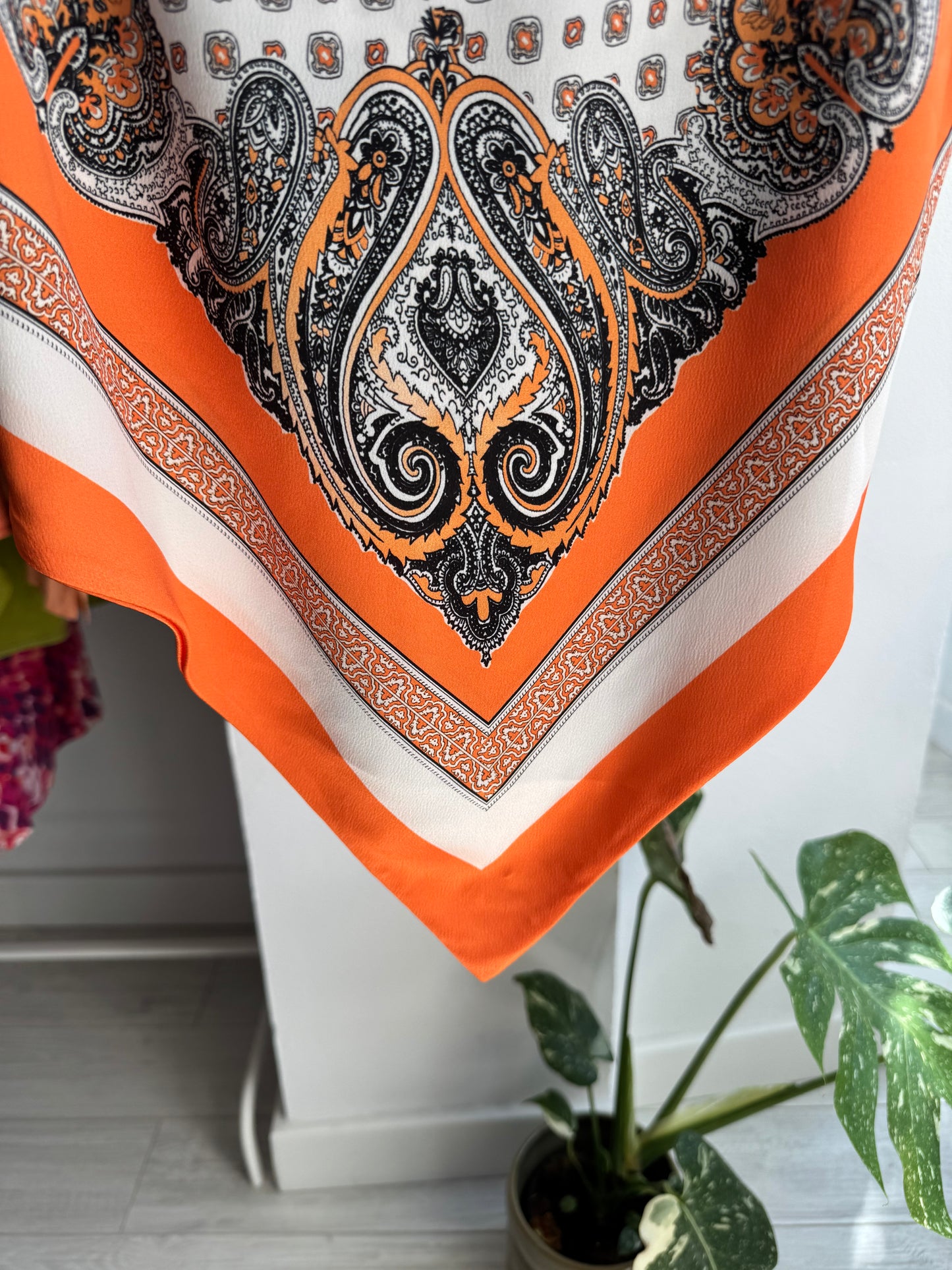 👚 Top Y2K Bandana – Mărime Universală – Made in Italy