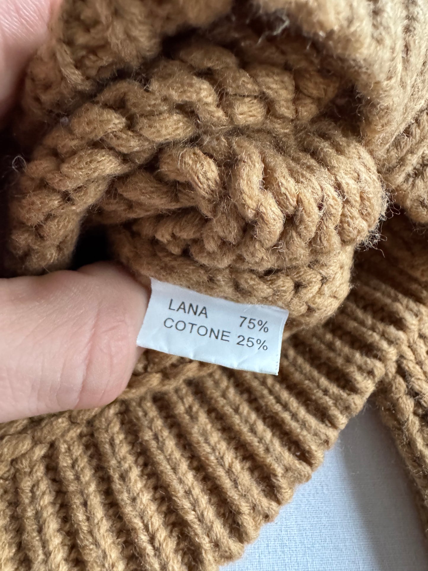 🧶 Pulover Vintage Damă Crem-Maroniu cu Guler Înalt din Lână și Bumbac – aprox. S / M