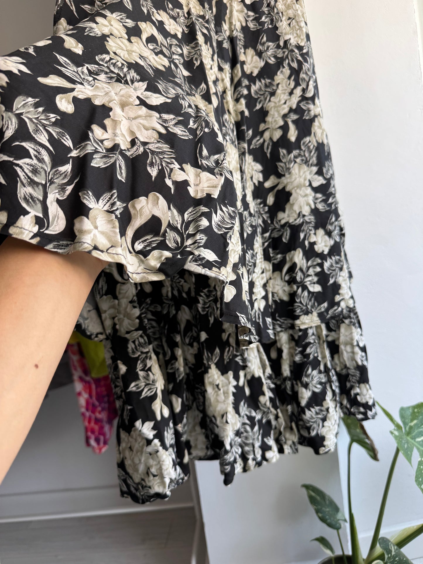 ☀️ Fustă Vintage Floral cu Print – IT 42 Damă (S/M)