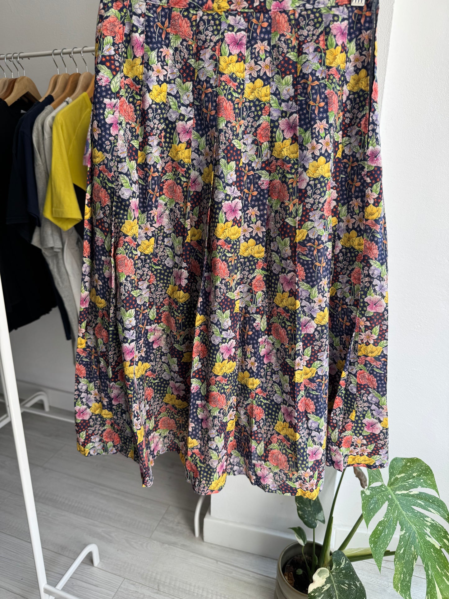 ☀️ Fustă Vintage Floral cu Print – Approx. XS–S Damă