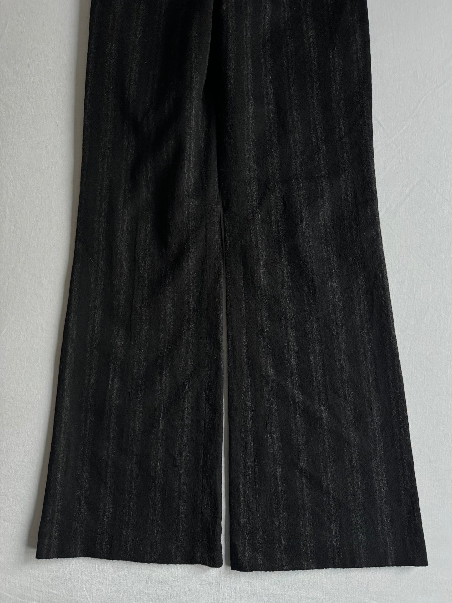 ☕️ Pantaloni Y2K Evazați din Lână Neagră – EU 38 / Femei M