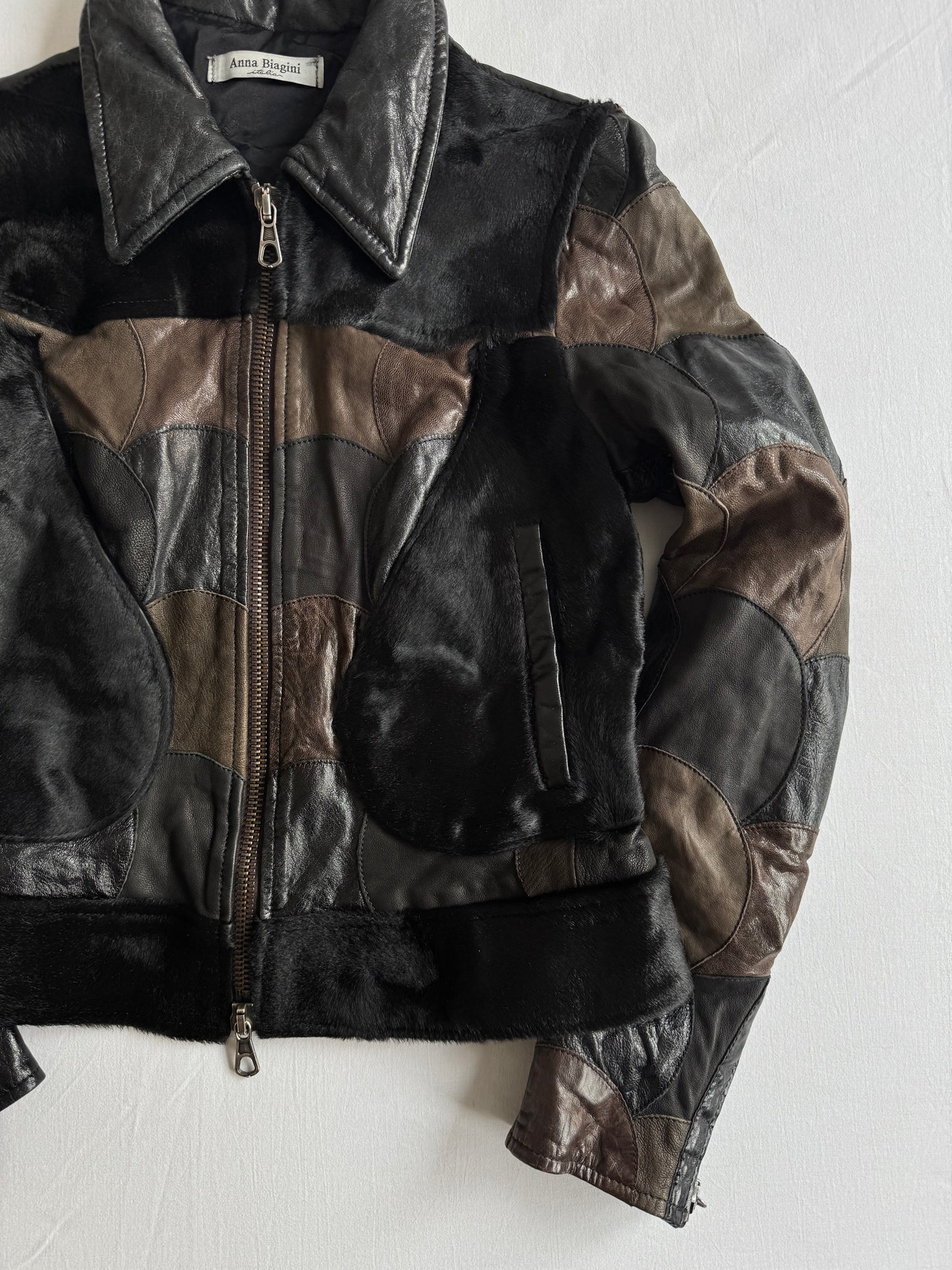 🐮 Jachetă Y2K Patchwork din Piele și Păr de Vacă – IT 44 (S Damă)