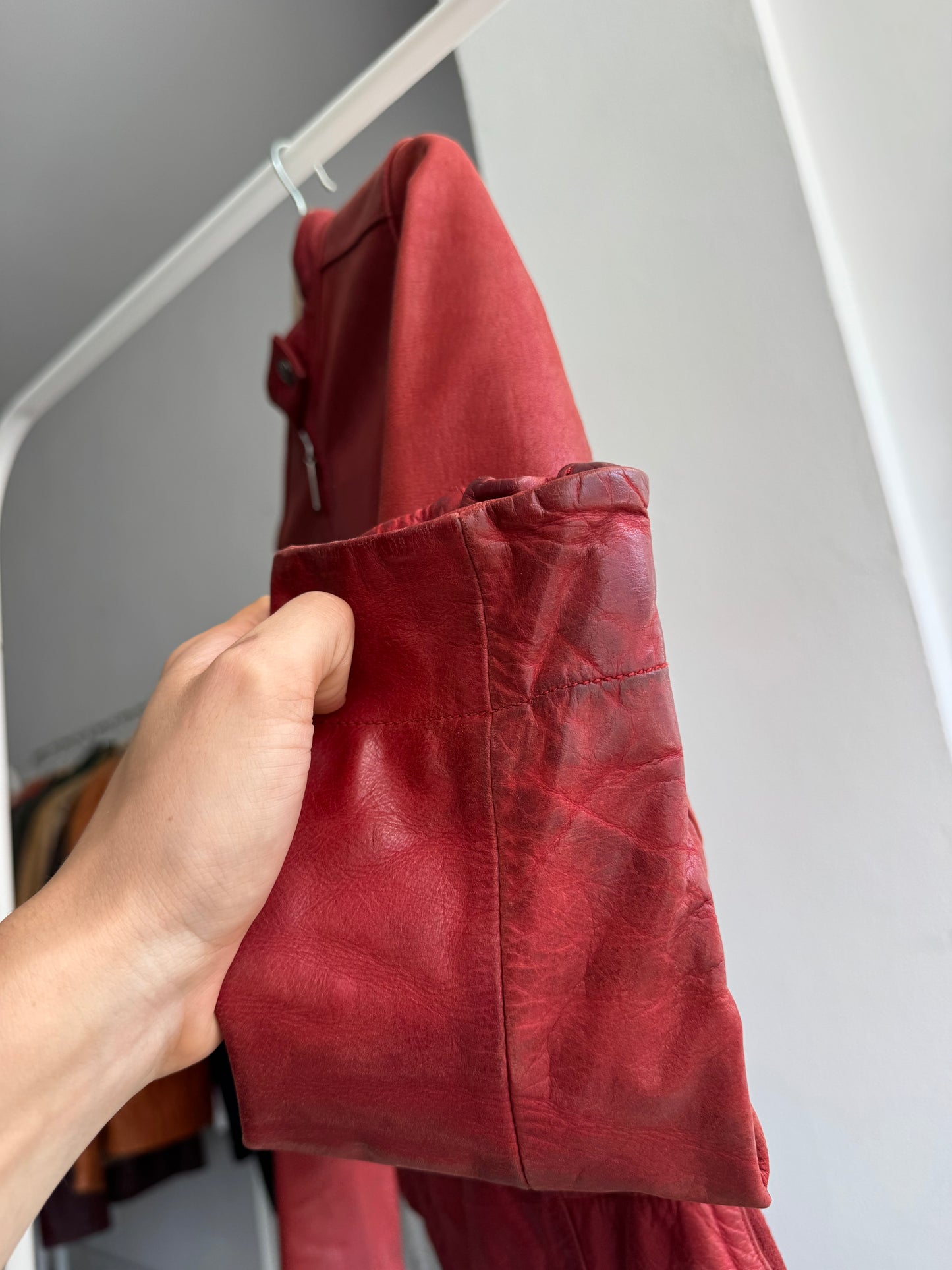 🍷 Jachetă Piele Buffalo Roșie Chevignon Y2K Vintage – Mărime S
