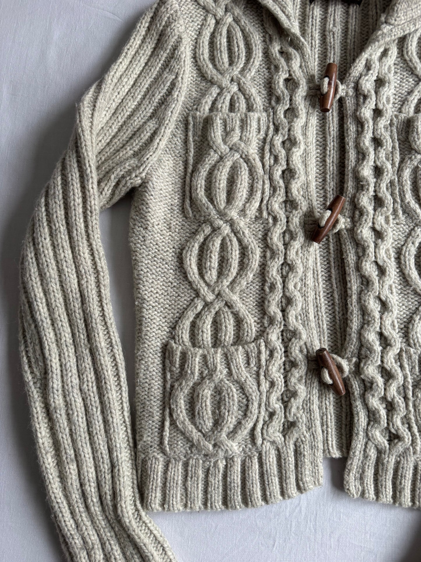 🧶 Cardigan Y2K Damă Abercrombie & Fitch Cable Knit din Lambswool Blend – M