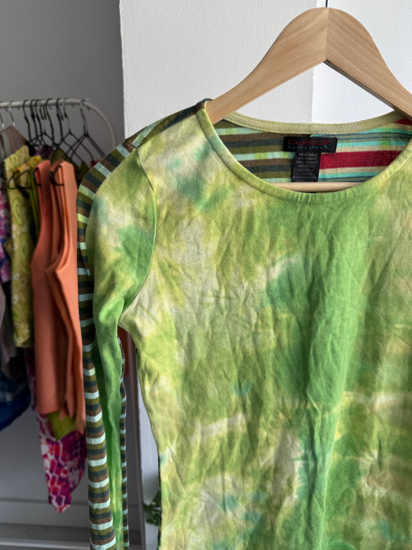 ✨ Top Imprimat Tie Dye & Dungi Custo Barcelona Y2K | Mâneci Evazate – S/M Damă