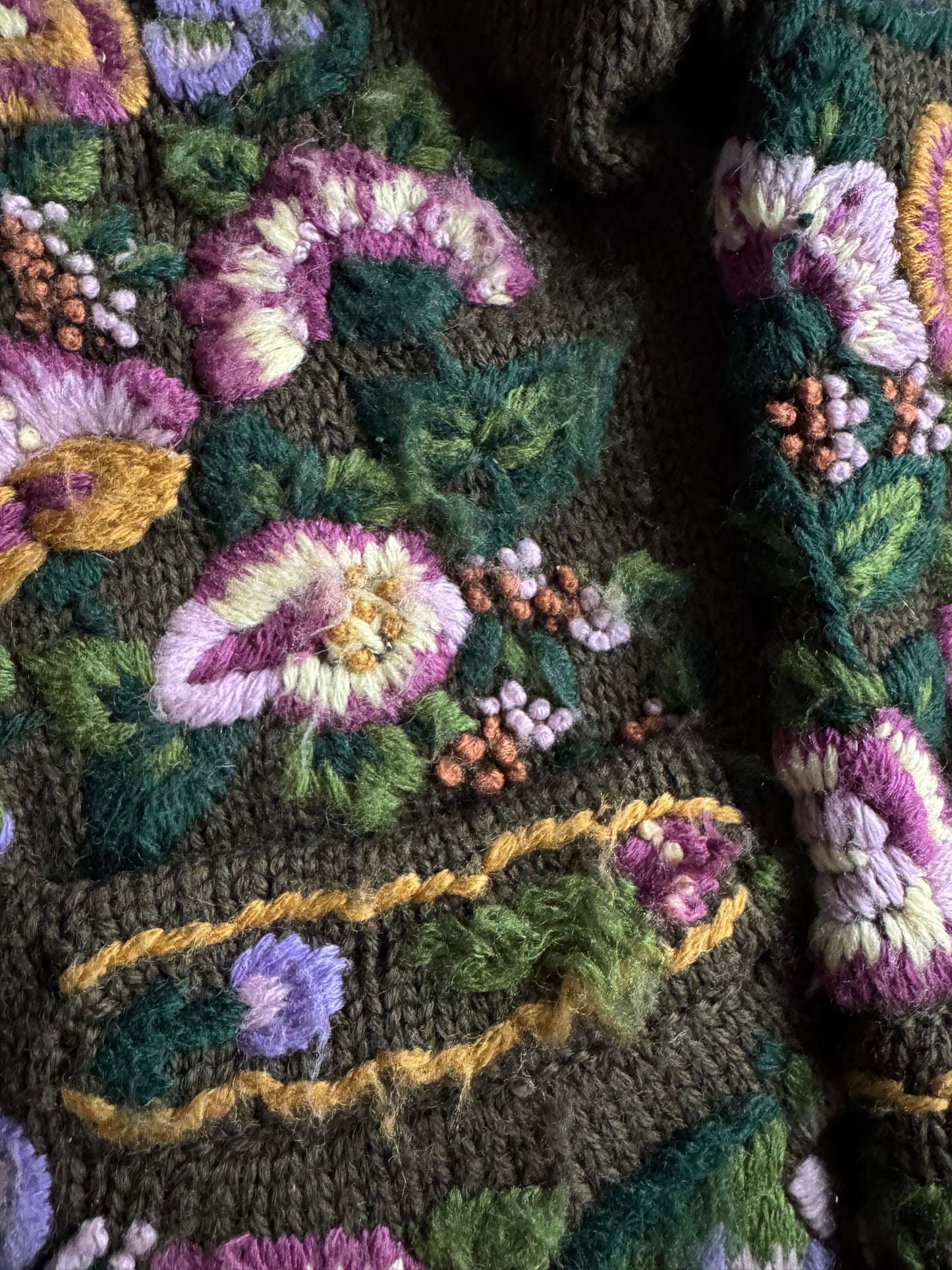 🧶 Cardigan Vintage Damă Verde Închis din Lână cu Broderie Florală – S