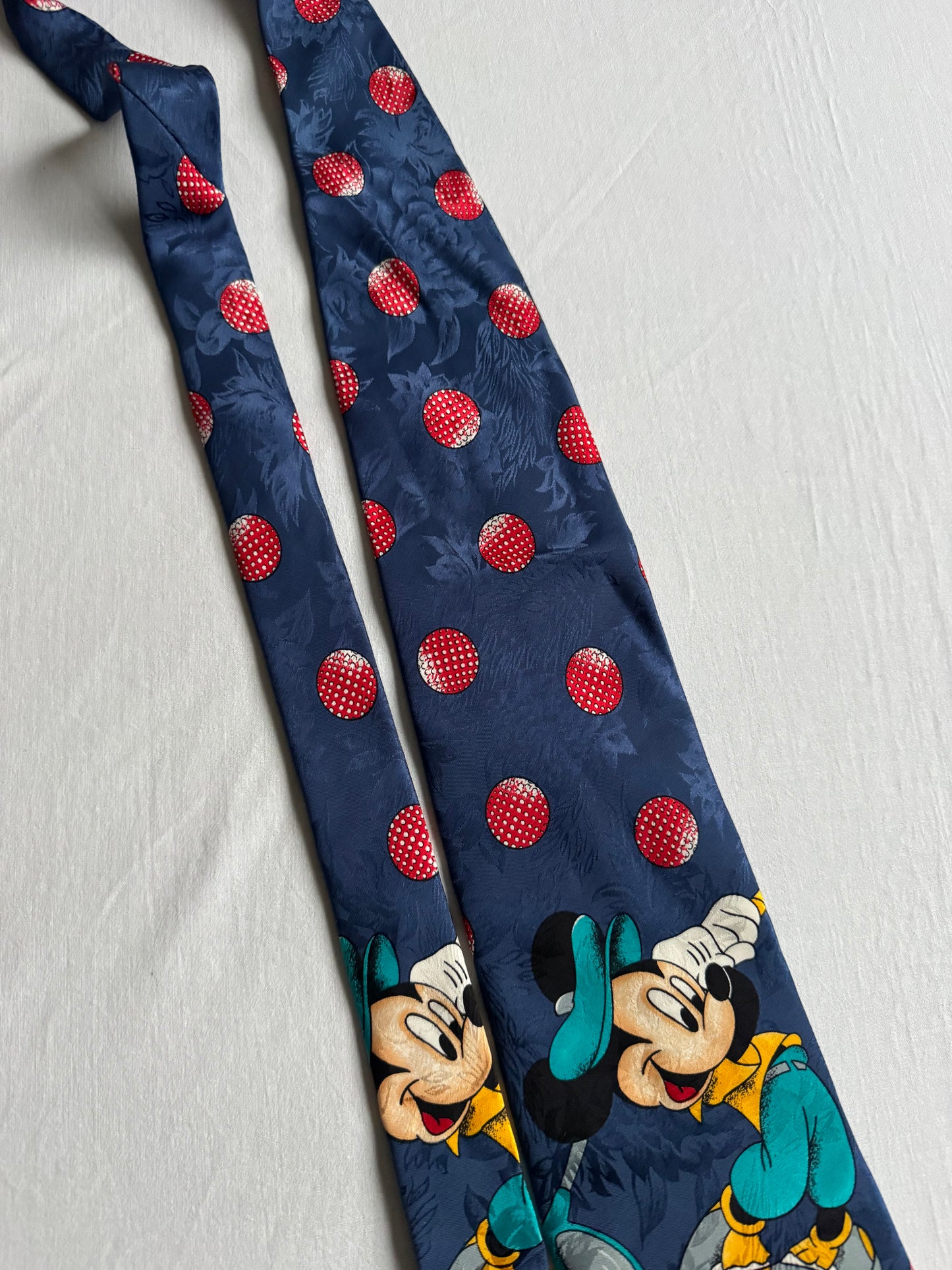 ⛳️ Cravată Vintage din Mătase cu Graphic Mickey Mouse – Made in Italy