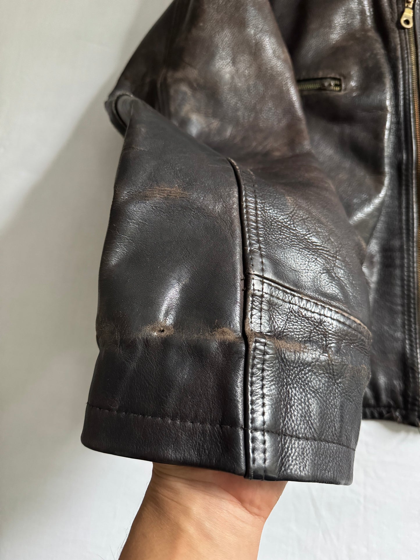 🧥 Geacă Vintage din Piele Groasă – Mărime Men’s XL